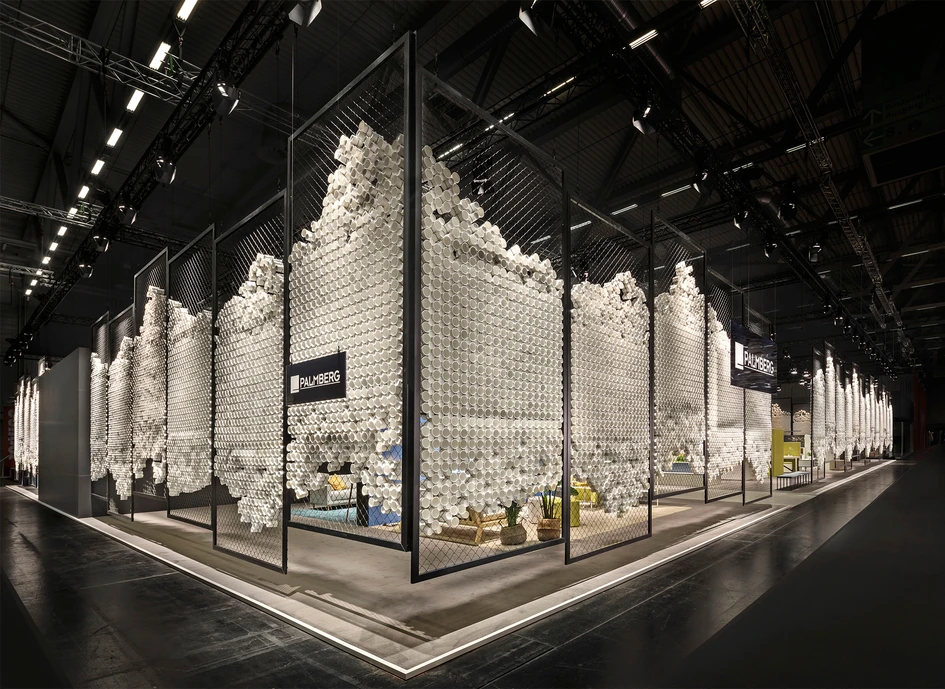 Palmberg’s stand at this year’s edition of Orgatec – designed by Frankfurt-based agency Voss+Fischer – featured the familiar paper coffee cup as leitmotif for its bold and expressive concept
