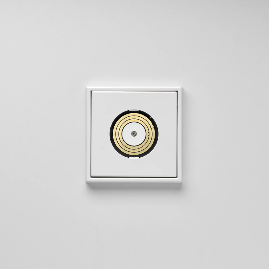 The new Plug & Light JUNG LS 990 light socket 