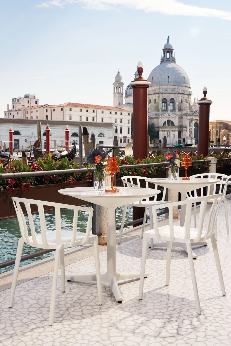 Philippe Starck’s Venice chair takes its name and inspiration from the Italian city. Its discrete and elemental form is produced using a complex injection-moulding process