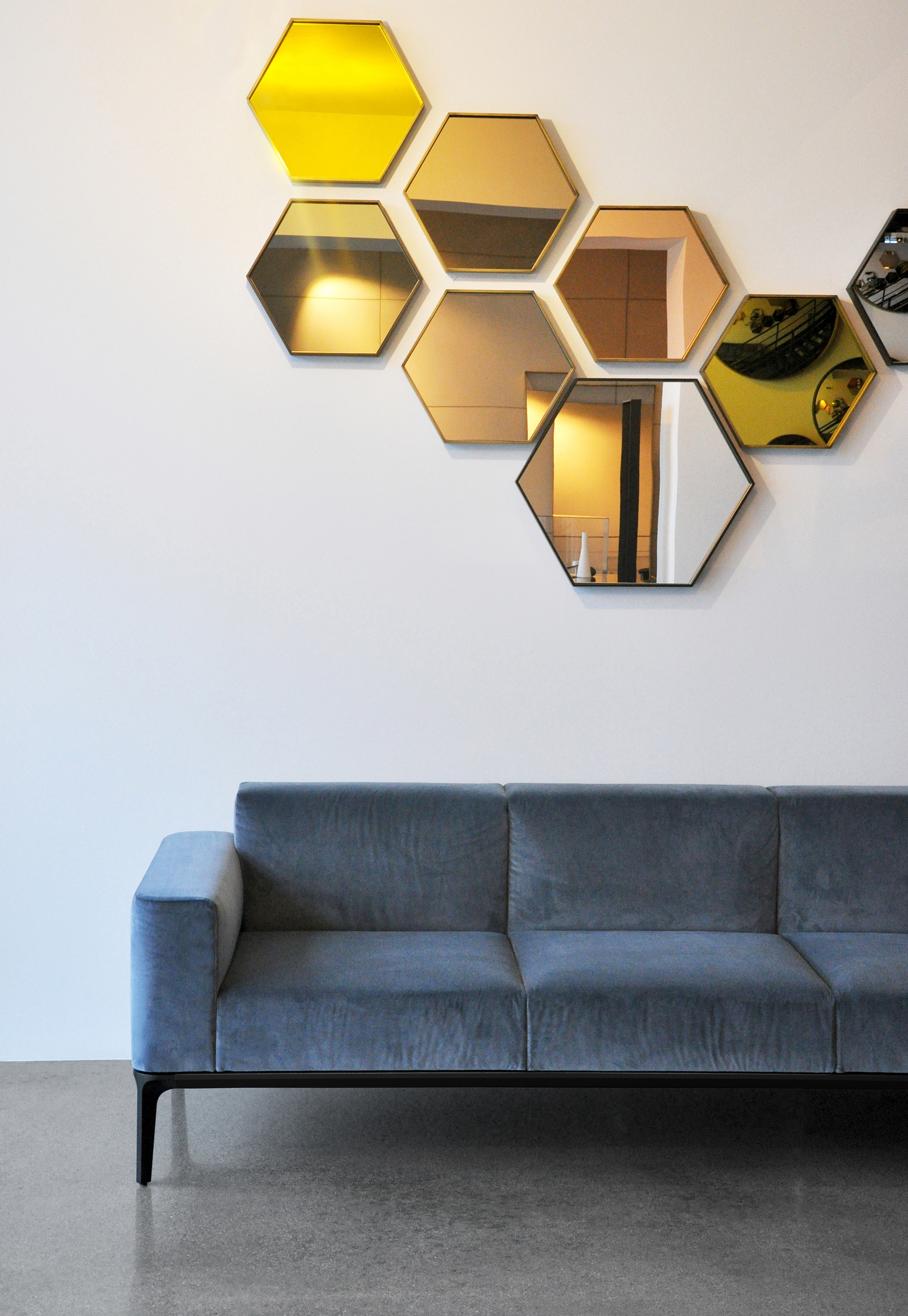 At this year's Salone del Mobile, the Italian brand Sovet is presenting the latest addition to its popular Slim collection: a straightforward, elegant sofa that impresses with its exceptional craftsmanship