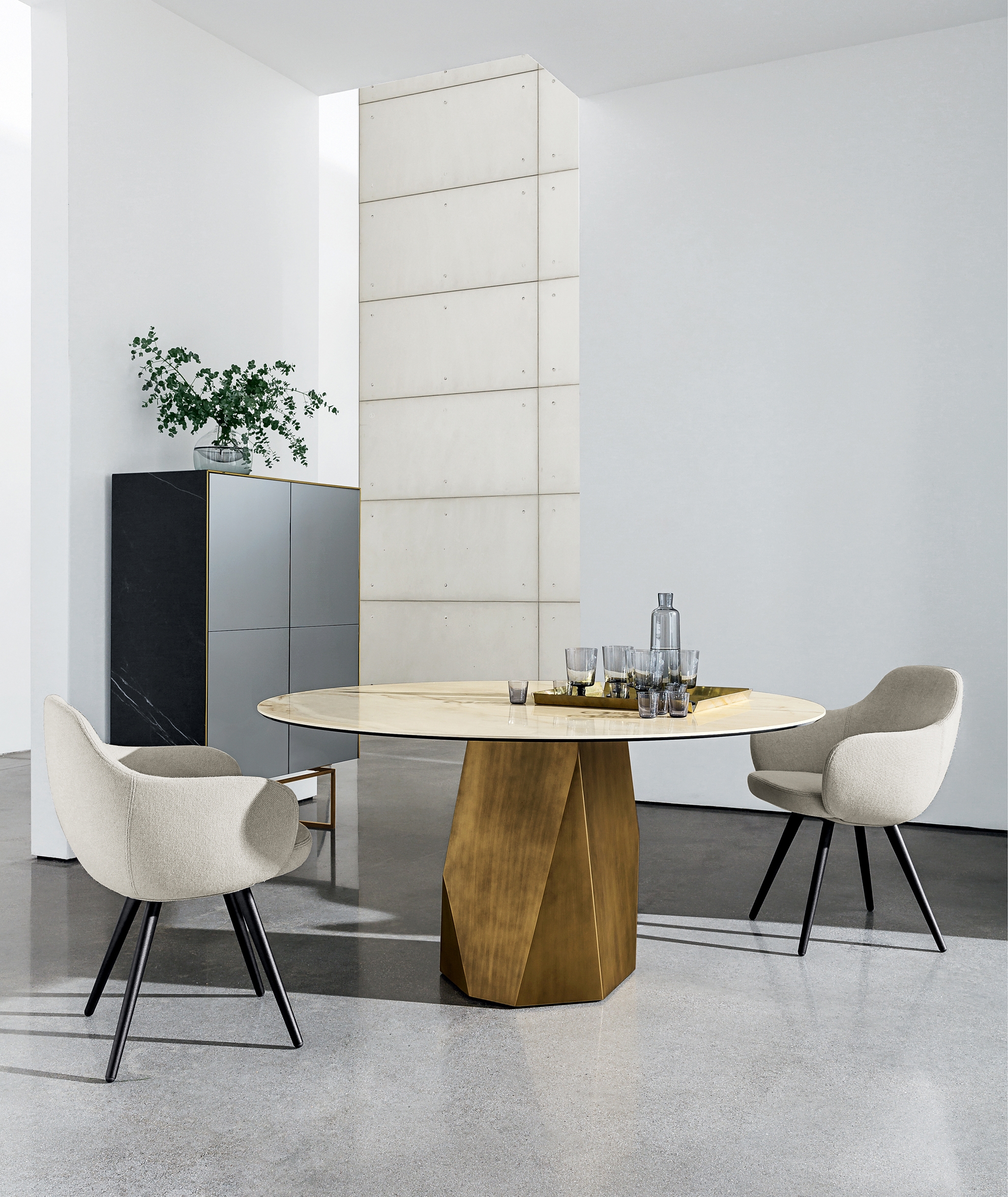 Sovet's products perfectly coordinated with each other. Top: Visual Round mirror (Lievore Altherr Molina); middle: one of the new Magda sideboards (Gianluigi Landoni); above: inspired by the Dolomites: the base of the new Deod table