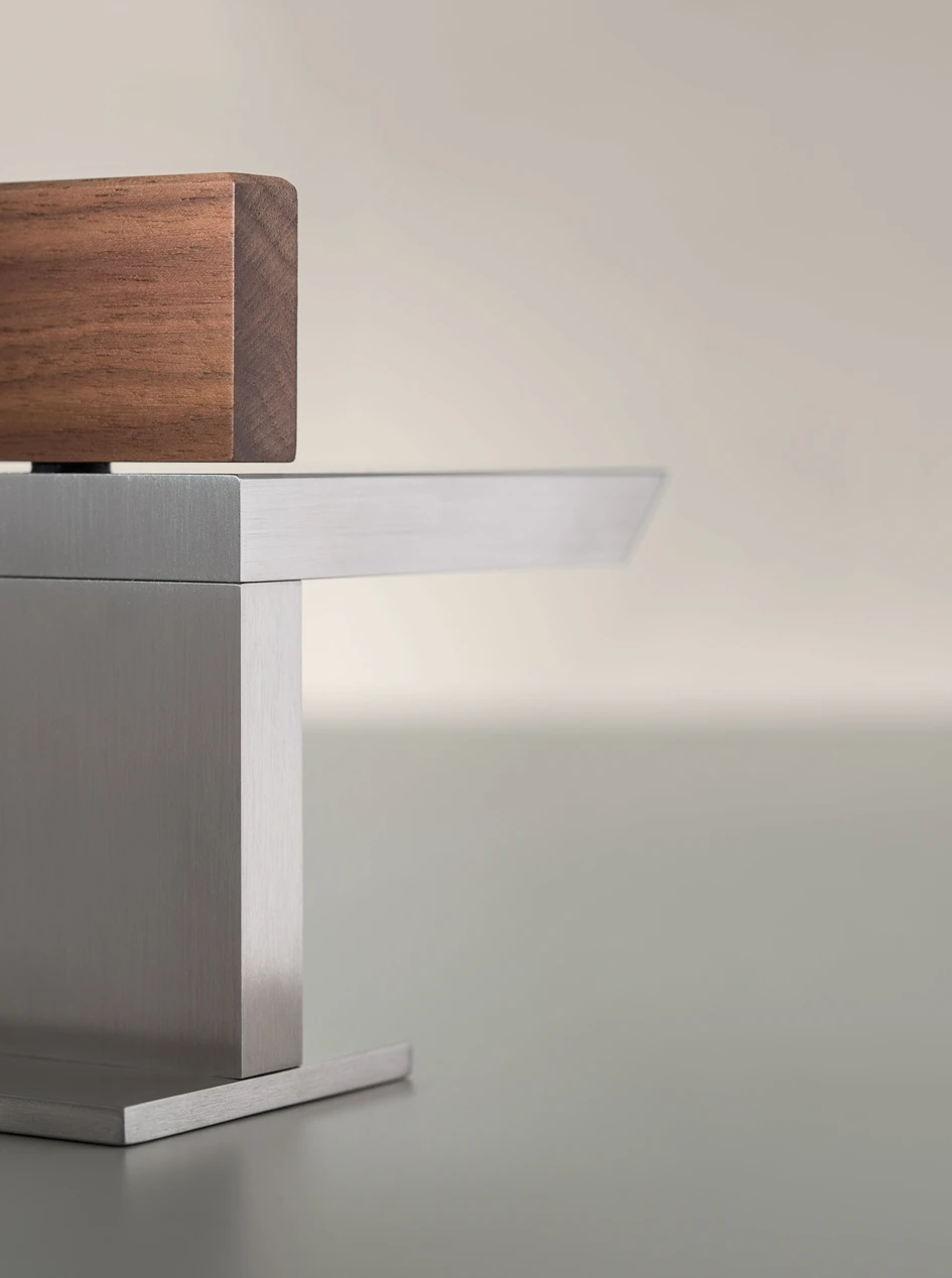 Complementing CEA’s stainless-steel products are equally robust, sustainable wood accessories with a warm feel 