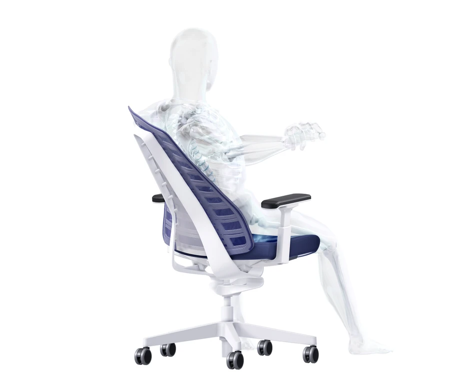 Interstuhl’s new office chair for dynamic sitting, PUREis3, adjusts automatically to the body and its movement – without complex, heavy mechanics. This is made possible by ‘Smart Spring’ technology, which was developed through five years of research