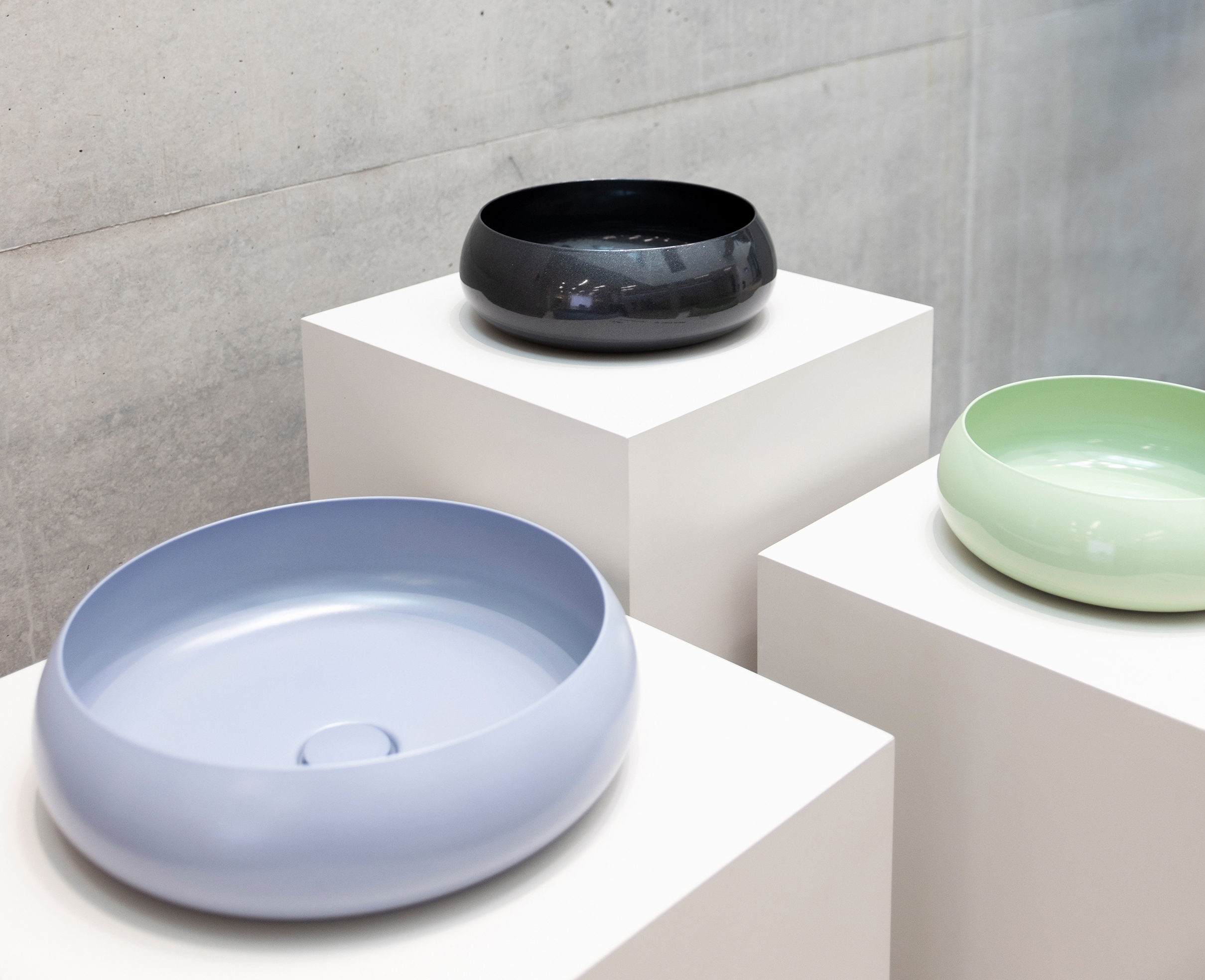 Fabricated from glazed titanium-steel, Bette's signature material, both the BetteCraft basin and the BettePond bath tub offer architects and bathroom planners greater creative licence with their graphic, sculptural forms
