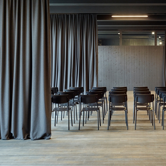 Read story Stapferhaus dressed in textiles:  Création Baumann