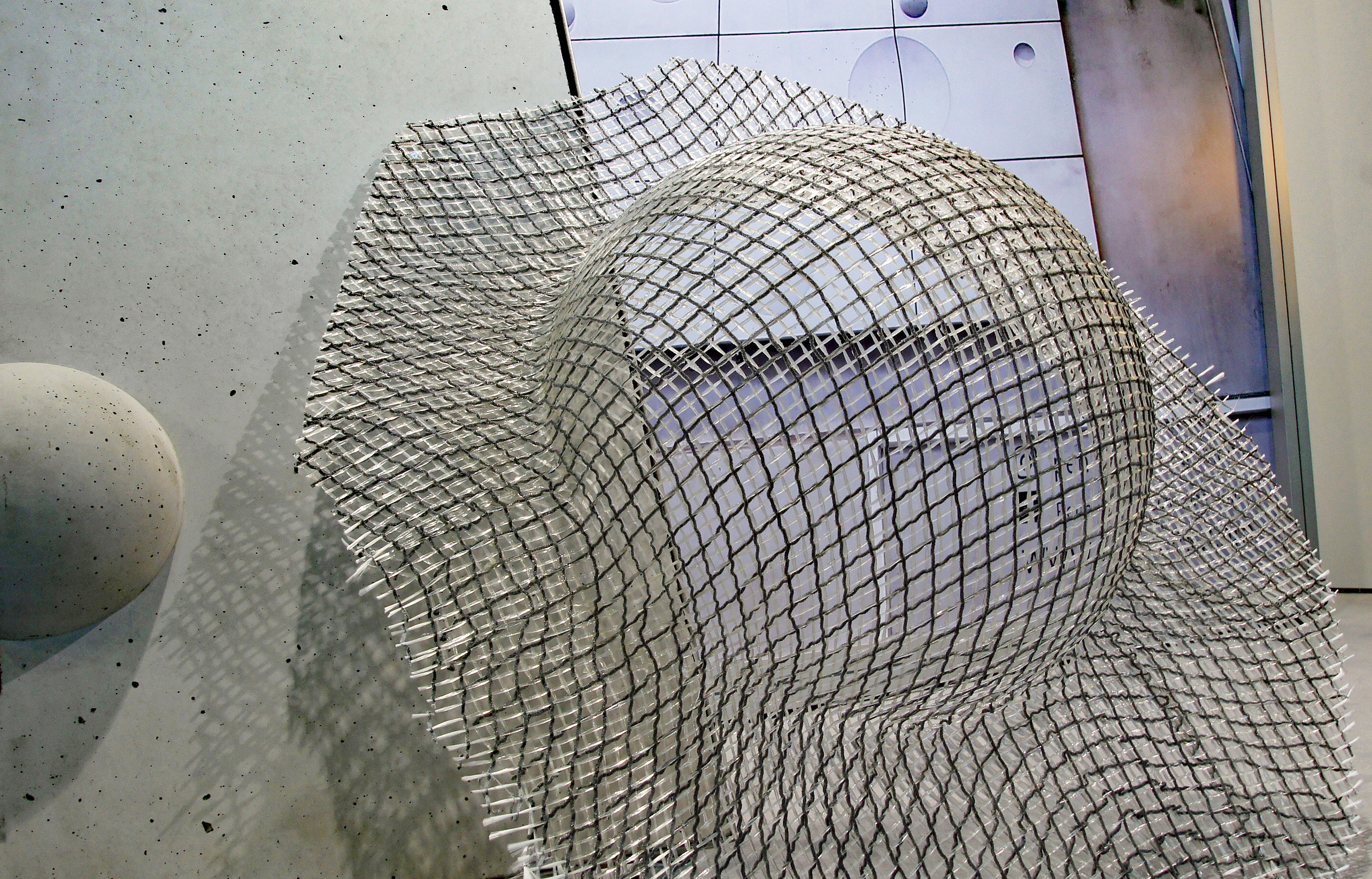 Die Kunst des fadengeraden Legens: „CurveTex“ von Penn Textile Solutions eröffnet völlig neue Gestaltungsfreiheiten für den Textilbeton Foto: KMänner