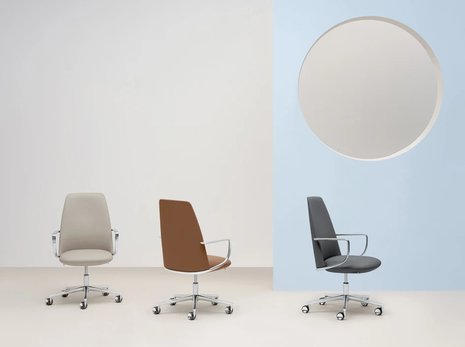 Elinor executive chair encapsulates Pedrali’s forward-looking approach to furniture for the workplace. Its economical design and a clever mechanism that moves with the user’s body ensure optimal comfort and performance