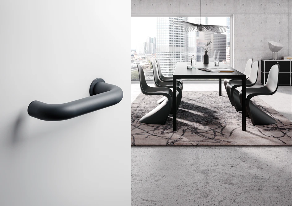 A timeless design classic so aesthetically consistent, the System 111 fits effortlessly into a wide variety of rooms and interior concepts