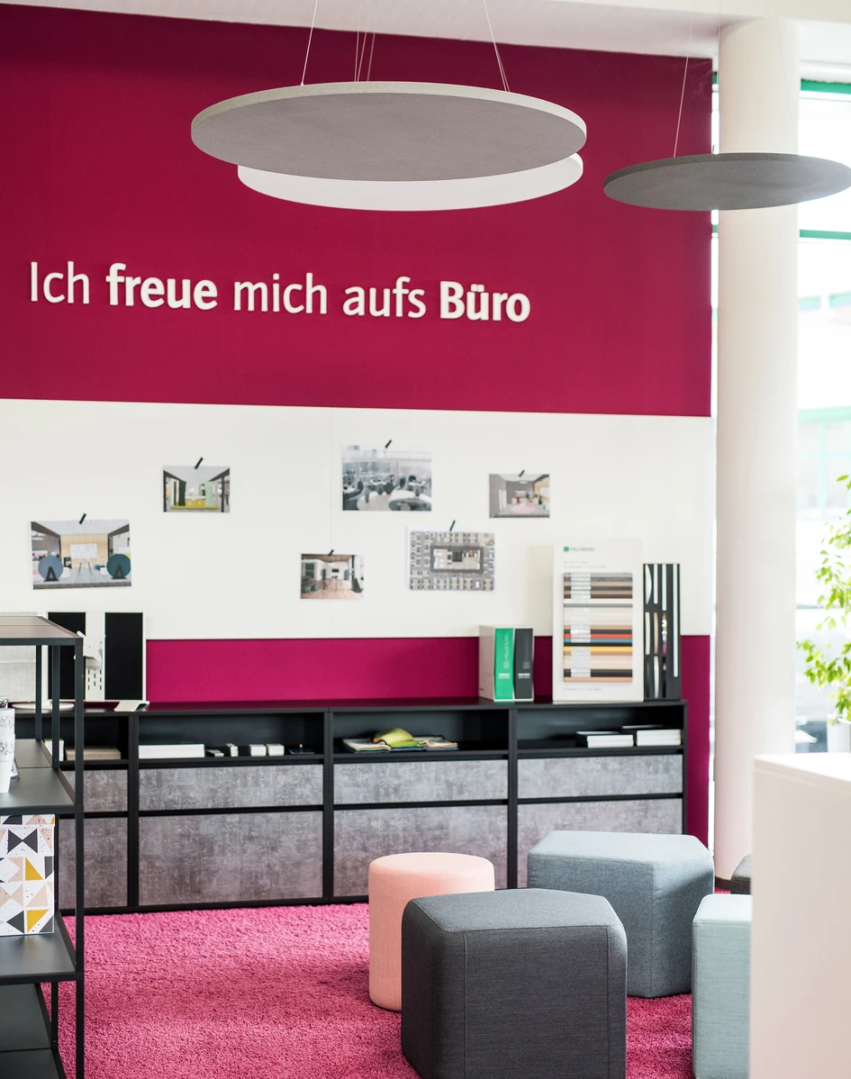 Arbeitszeit ist die neue Spasszeit. Palmberg sieht die Mitarbeiter im Zentrum einer reibungslos funktionierenden Bürolandschaft
