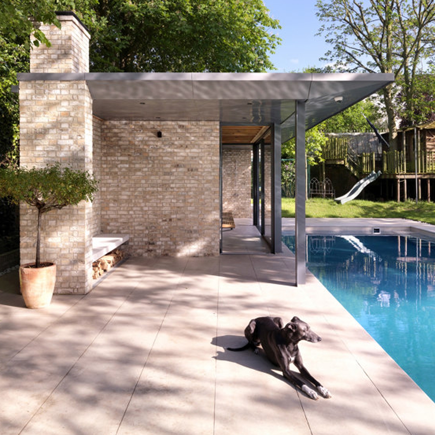 Read story Pool party: architecture to bathe to