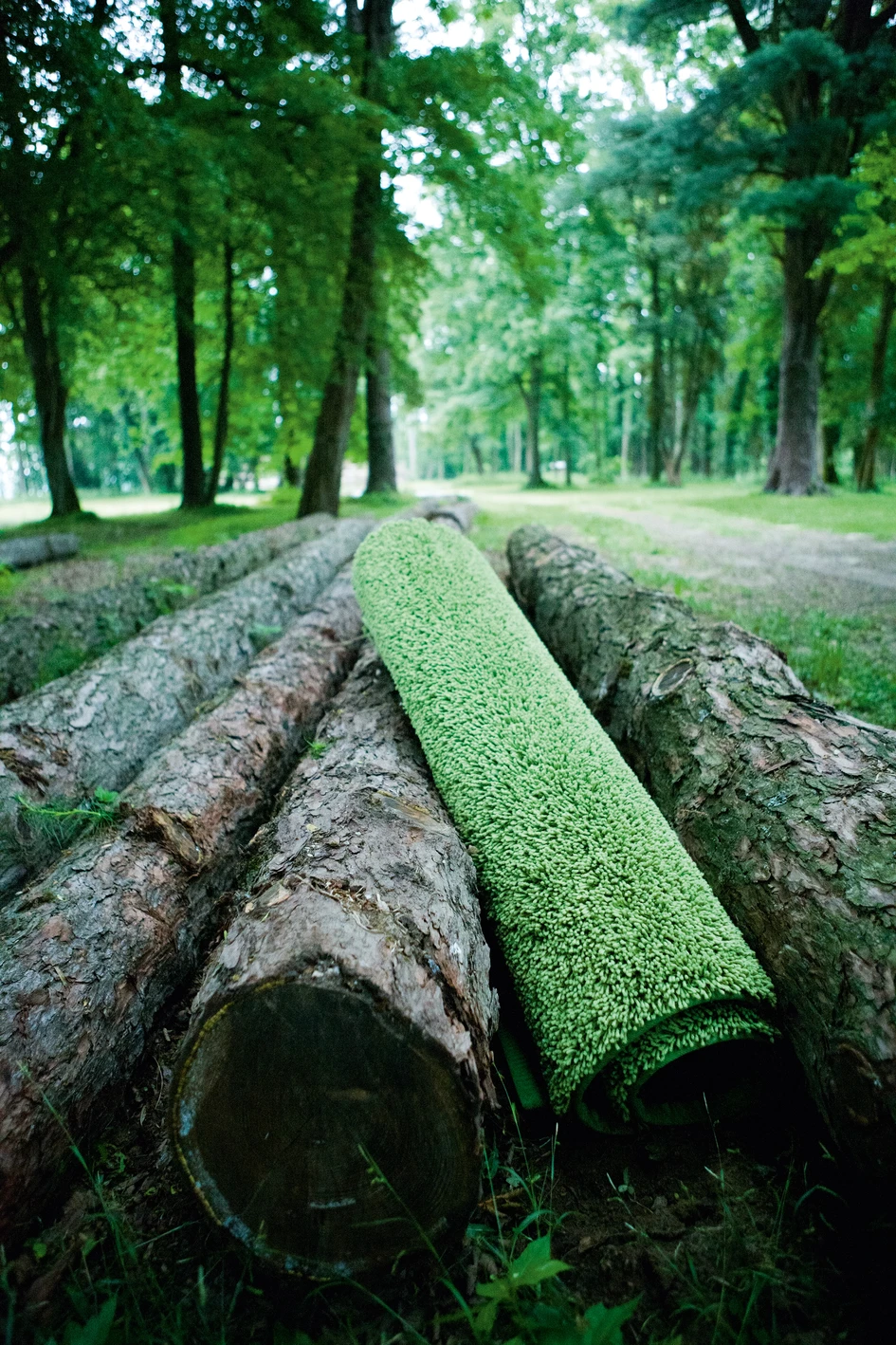 When the product comes full circle, the goal is achieved. The textile floorings from OBJECT CARPET are part of a room, but also part of a new philosophy of life