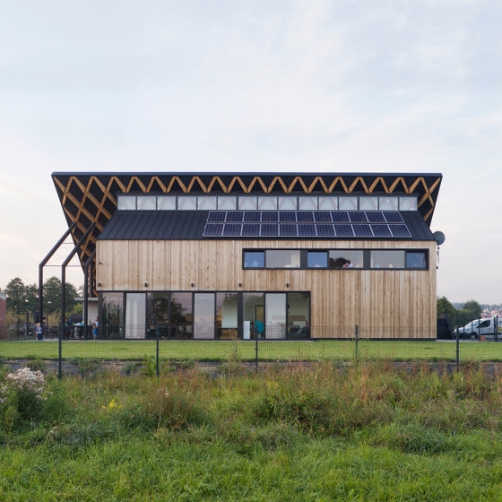 Superhelix Pracownia Projektowa's House Behind The Roof shows that concerns around sustainability and ecology are very much at the forefront in Polish architecture. Photo: Bartłomiej Drabik