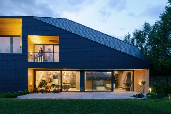 The strong sculptural form Black Rock house shows MUS Architects' attention to the landscape. Photo: Tomasz Zakrzewski