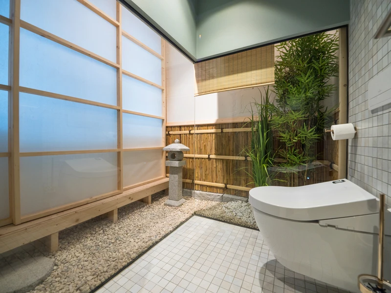 Le jardin Zen emmène les collaborateurs et les visiteurs en Extrême-Orient. Dans l’esprit de l’atmosphère relaxante des toilettes, les WC lavants, très populaires en Asie, proposent propreté et fraîcheur