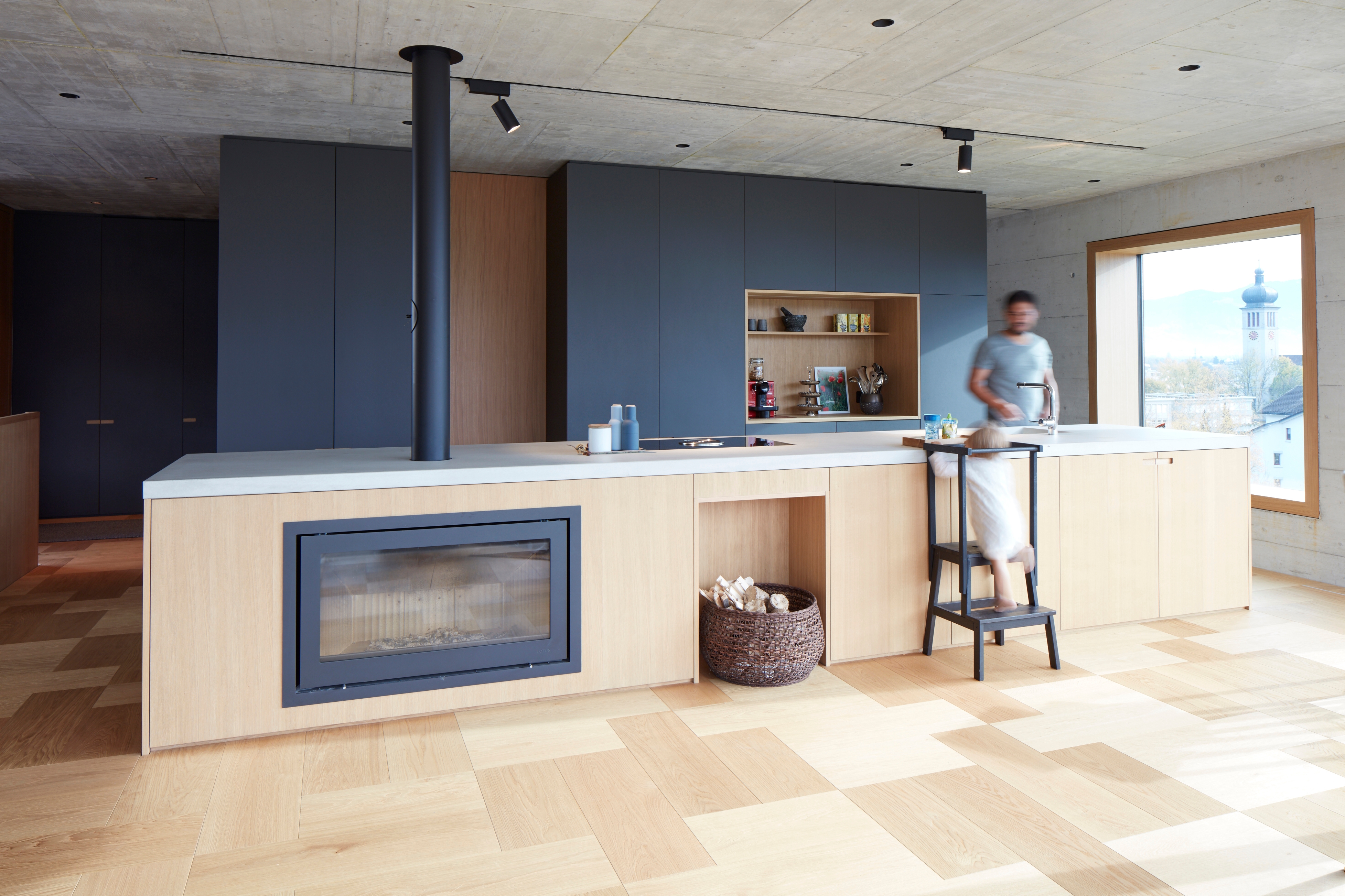 Firstly, feel good: It’s not only their unique design concept which makes Bauwerk's parquet floors particularly attractive. These floors – awarded the Cradle to Cradle certificate – above all, support healthy living