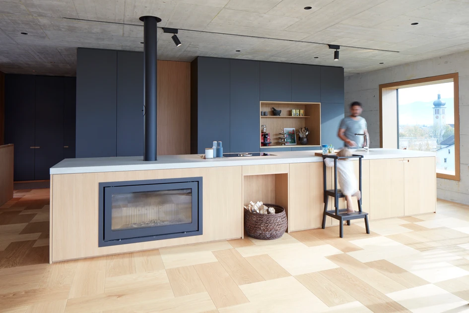 Firstly, feel good: It’s not only their unique design concept which makes Bauwerk's parquet floors particularly attractive. These floors – awarded the Cradle to Cradle certificate – above all, support healthy living