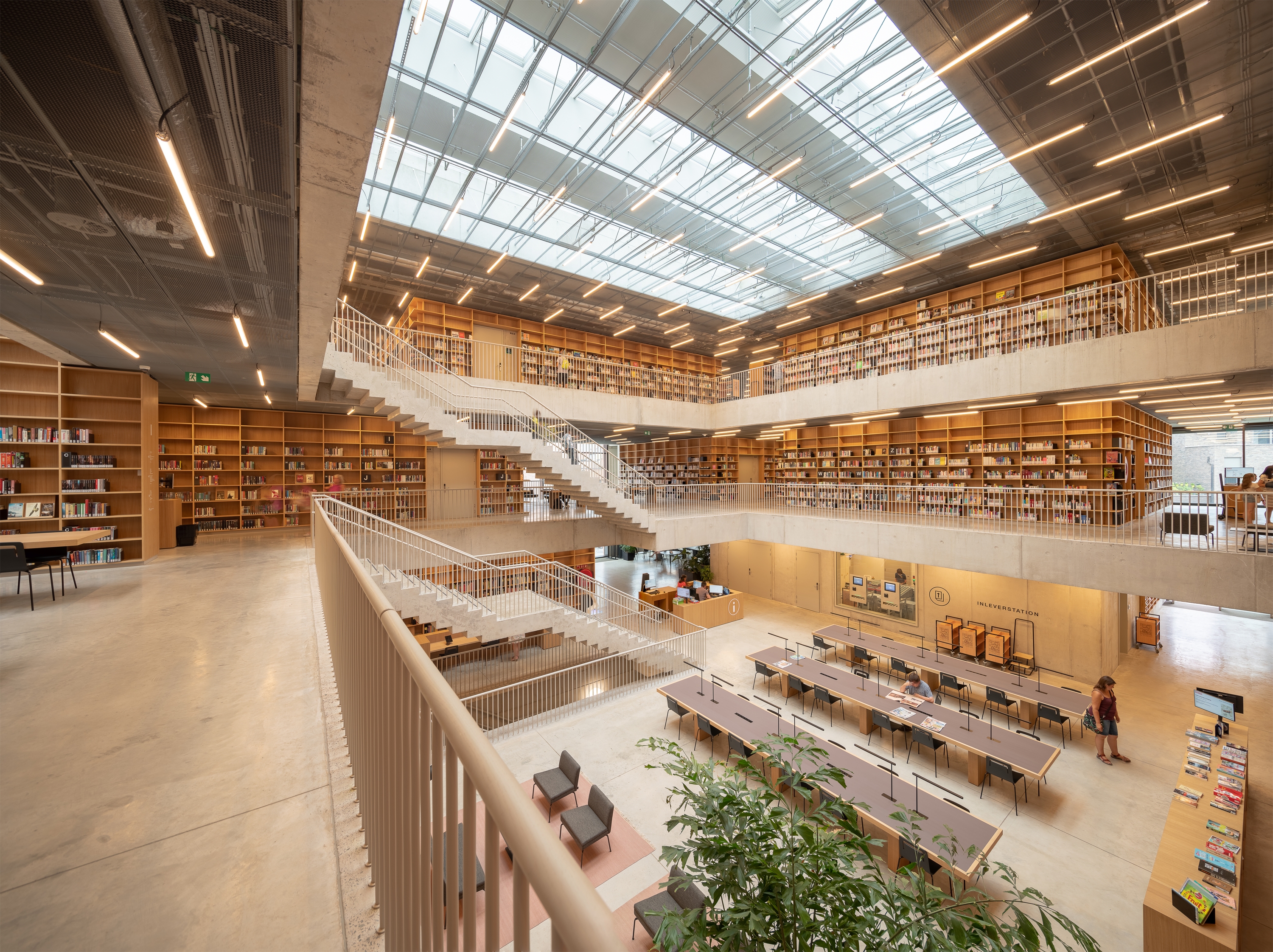 Die Bibliothek Utopia in Aalst (Belgien) wurde mit dem BREEAM Excellent Zertifikat ausgezeichnet. Das Lichtdach mit 64 VELUX Modulen hat massgeblich dazu beigetragen