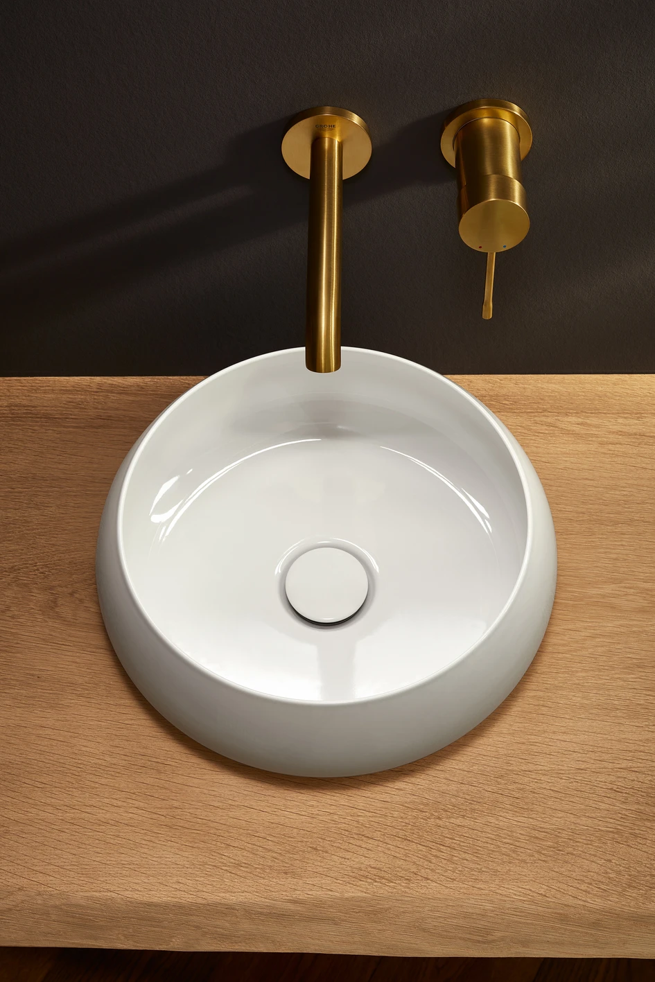 Potsdam designer Dominik Tesseraux’s goal when designing the BetteCraft washbasin was to create something both shapely and durable