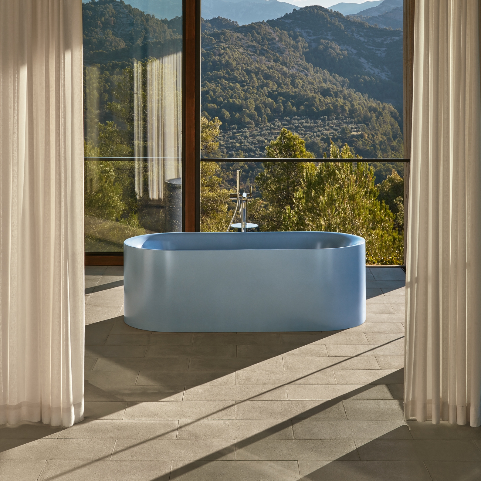 Read story A splash of colour: Bette