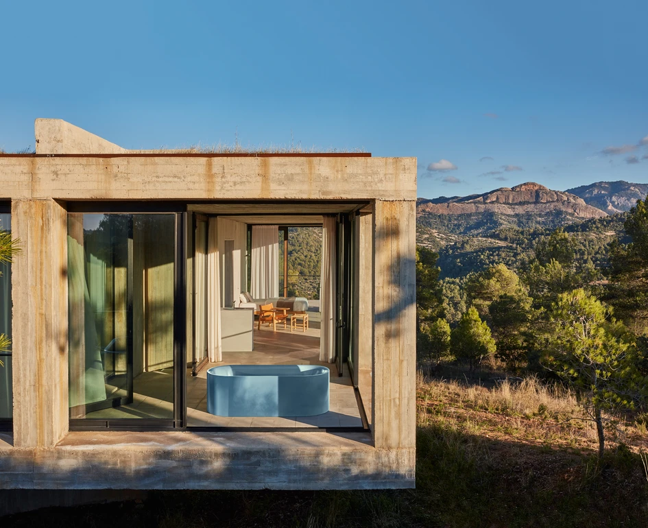 The desire for colour: architects and interior decorators recognise the importance of colour – and they know how to subtly influence the overall effect of bathrooms by choosing the right colour for fittings