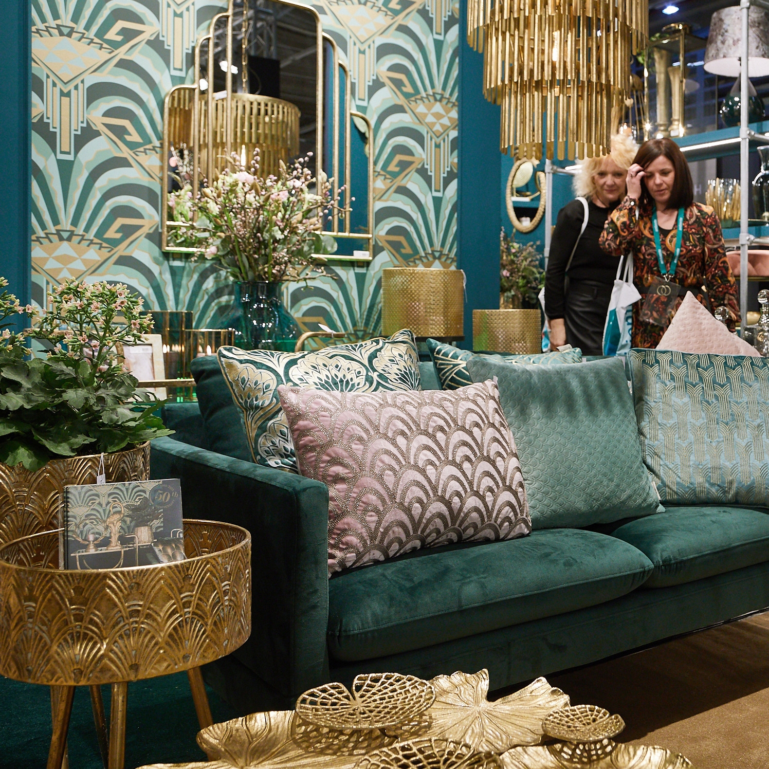 Lire l’histoire Full contact: Ambiente 2020