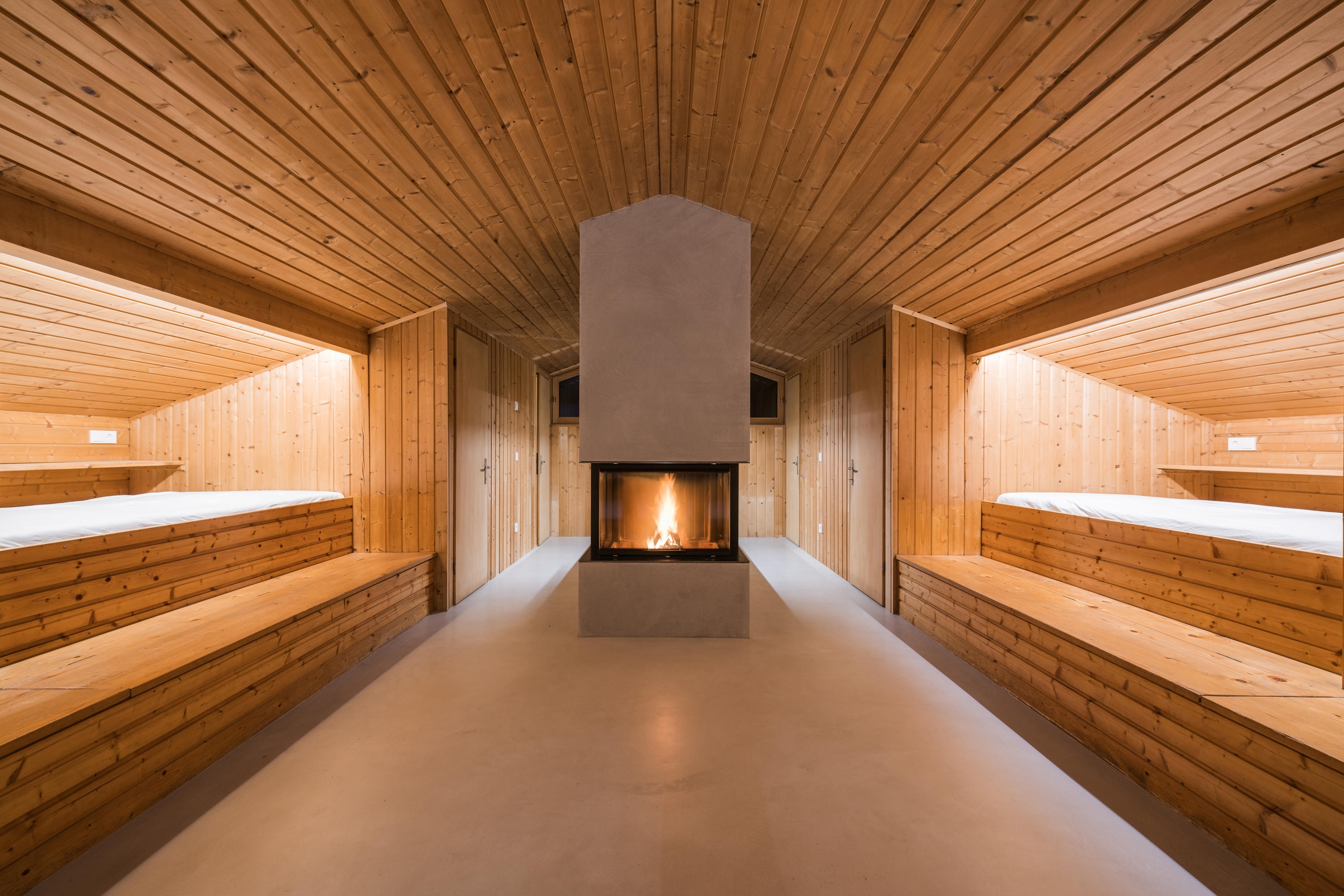 Unusual architectural solutions and creative spatial distribution are crucial to the design of Stefan Hitthaler's UFO mountain house. Photos: © Harald Wisthaler