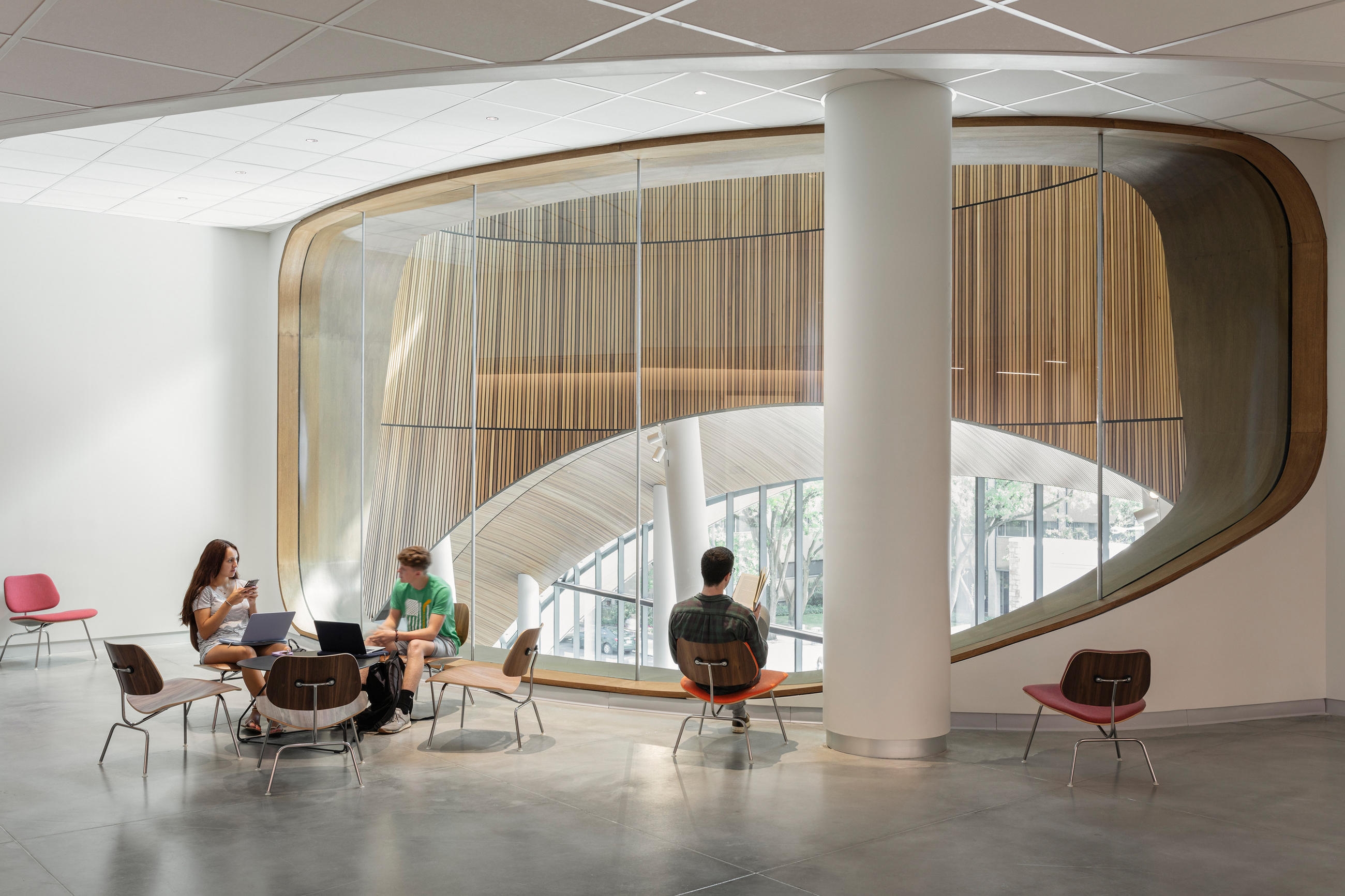 Not only does the design of the Charles Library at Temple University by Snøhetta account for the changing nature of education, it also strives to be as environmentally conscious as possible. Photos: © Michael Grimm