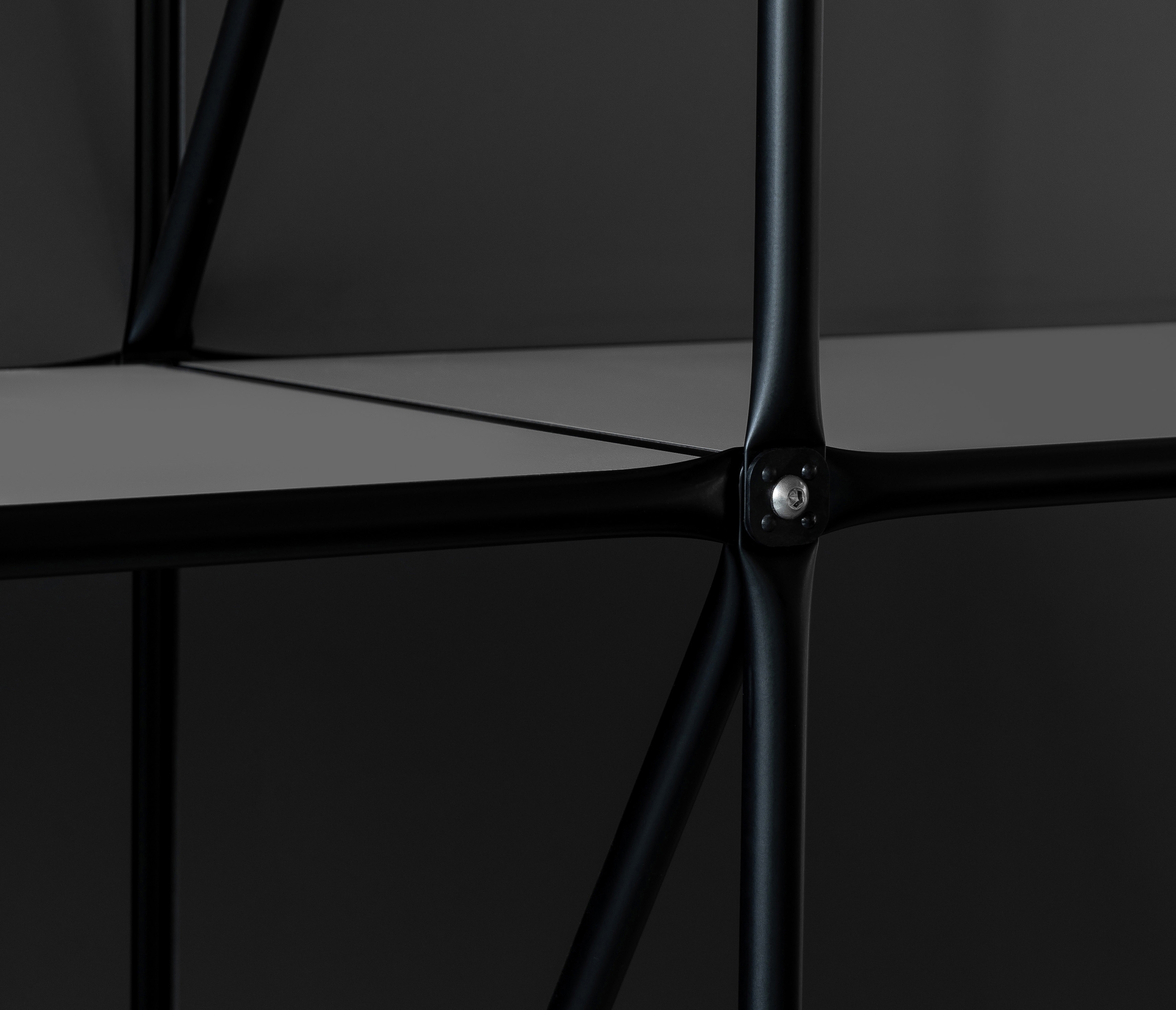 X-rated: An innovative cross-joint lies at the heart of the supremely modular System 180. Developed by Professor Jürg Steiner in the early 1980s, it allows super-slim rods to be connected with no additional support required 
