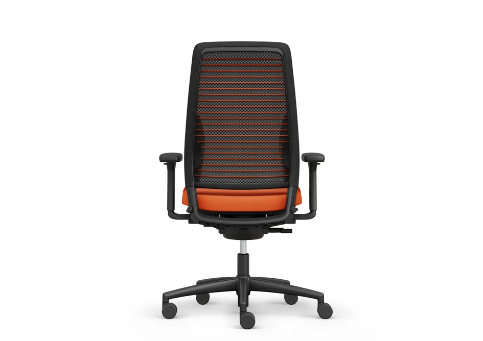 The backrest is the decisive feature: It is available in two versions, with full upholstery on a 3D mesh fabric or with knitted back, stretched over coloured bounce bands, available in white, black or orange – as pictured above