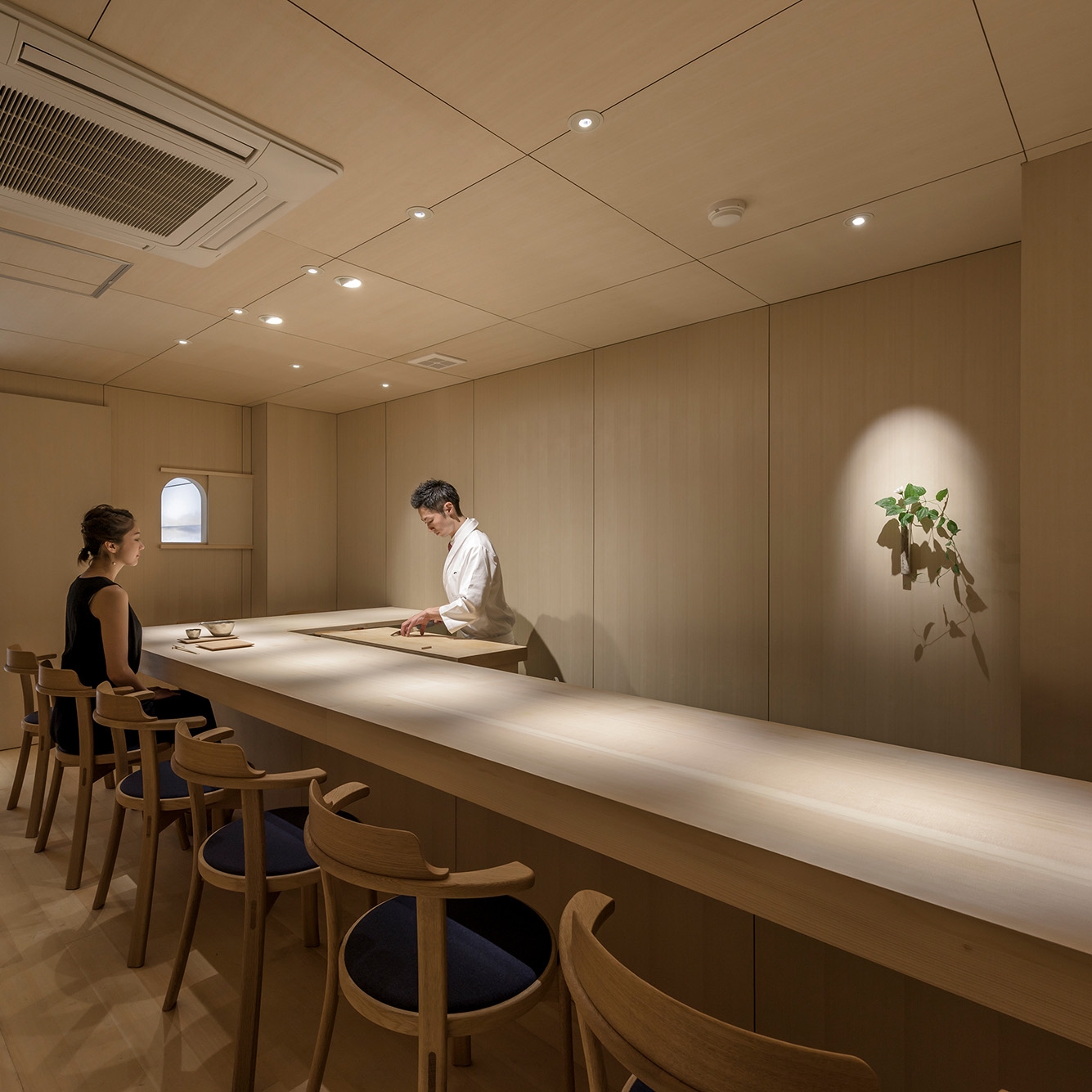Read story Without Reservation: restaurant seating from Conde House
