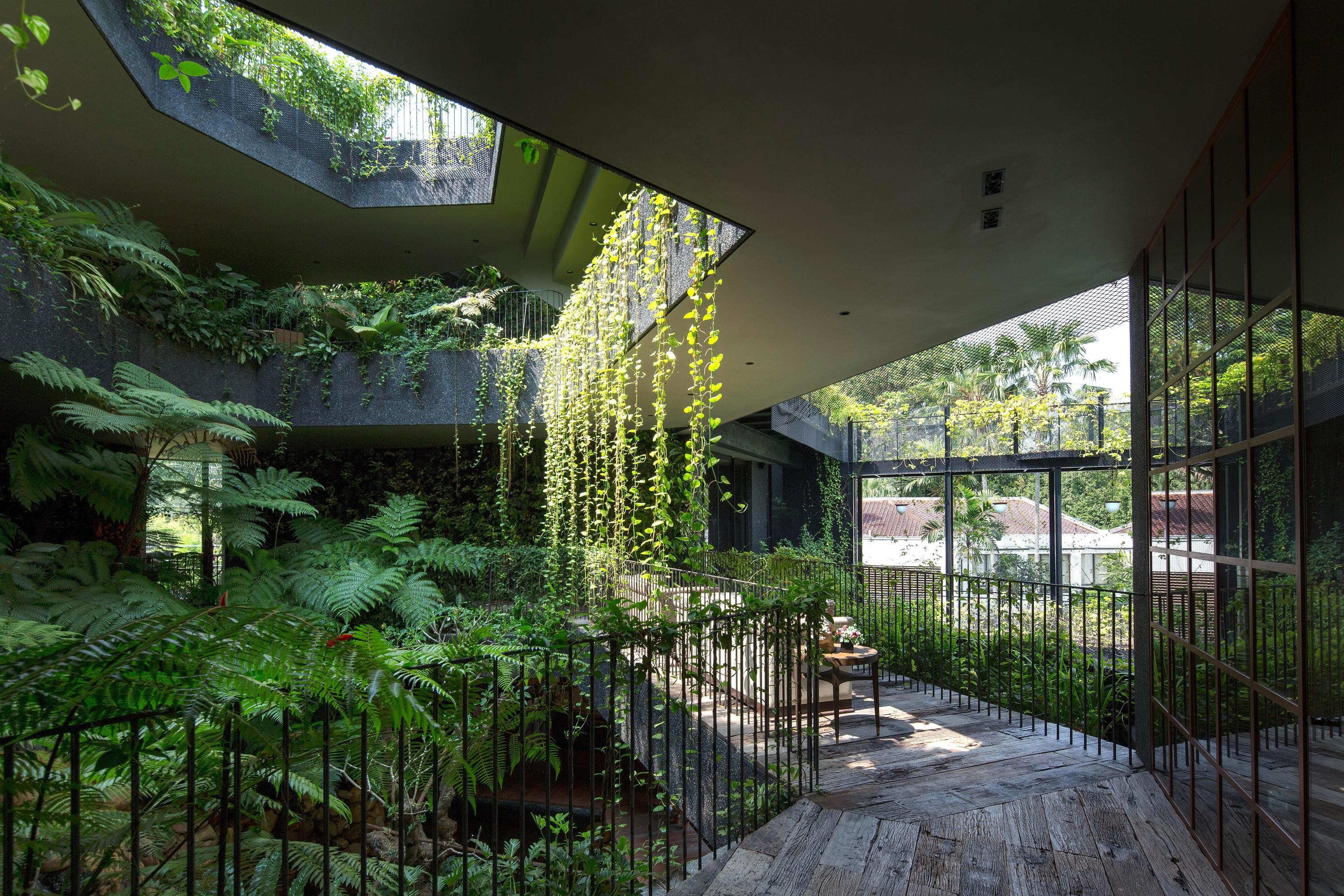 Das von CHANG Architects entworfene Haus Cornwall Gardens zeigt, dass Dachgärten den Bewohnern sowohl Umweltvorteile als auch spielerische soziale Räume bieten. Fotos: Albert Lim K.S.