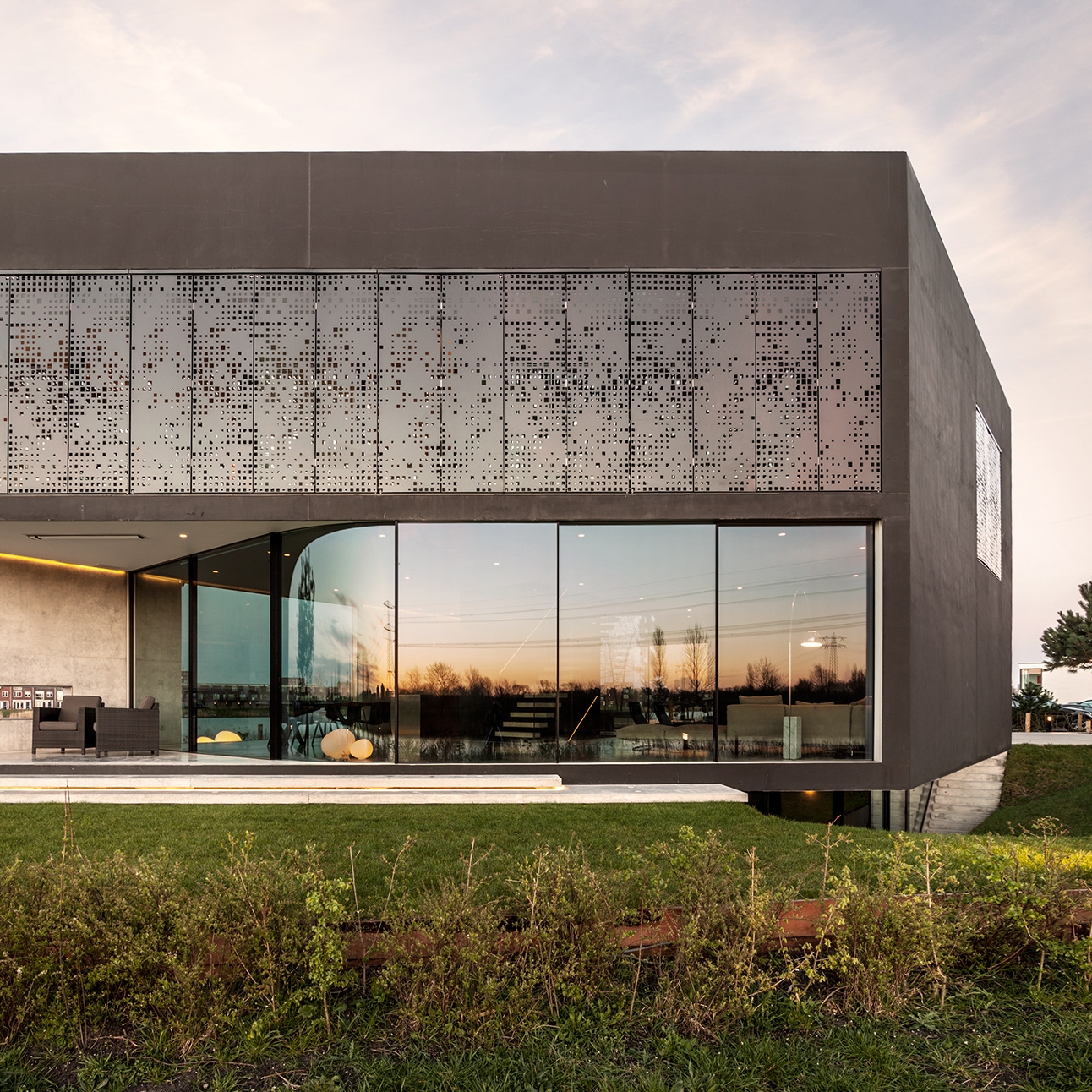 Leggi la storia Sky-Frame brings you out of your shell