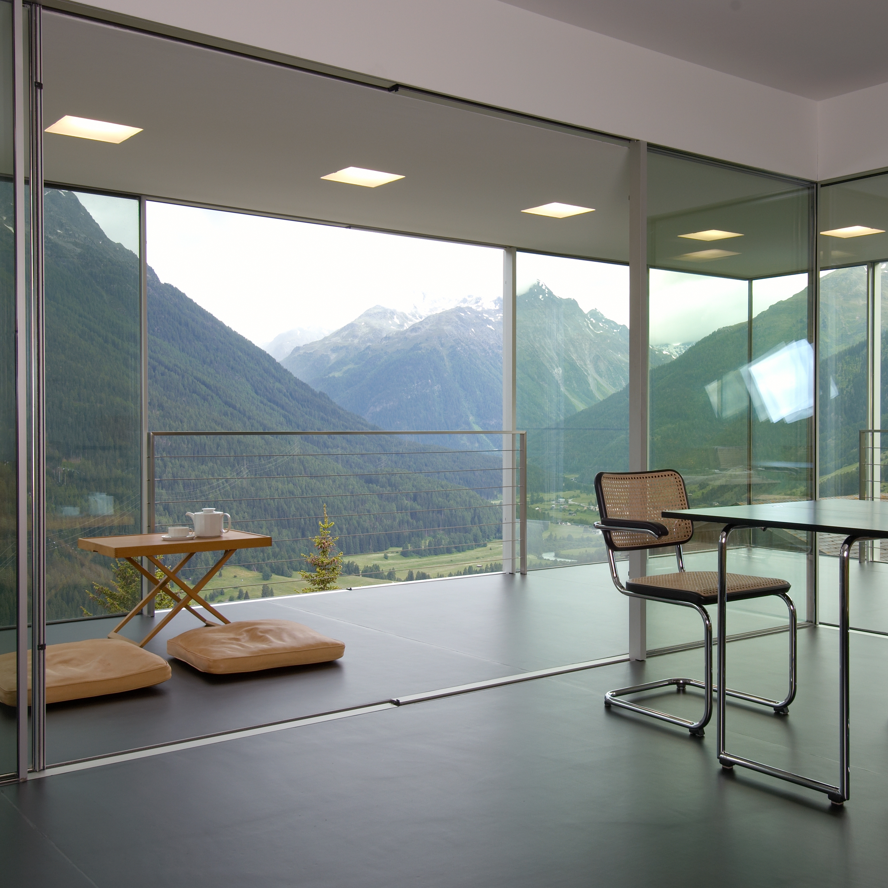 Read story Open for everything: Sky-Frame Classic