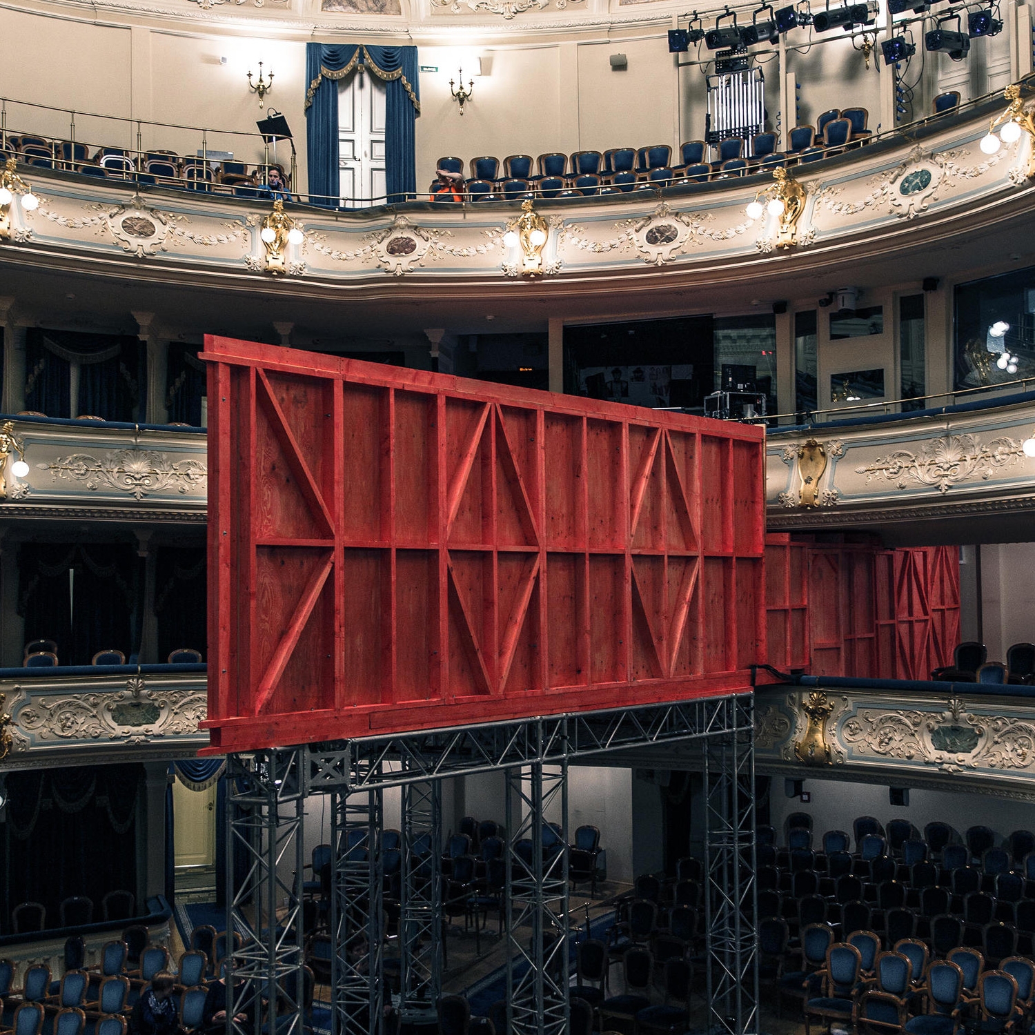 Erfahre mehr über die Geschichte Drama Queens: die neuesten Theaterprojekte