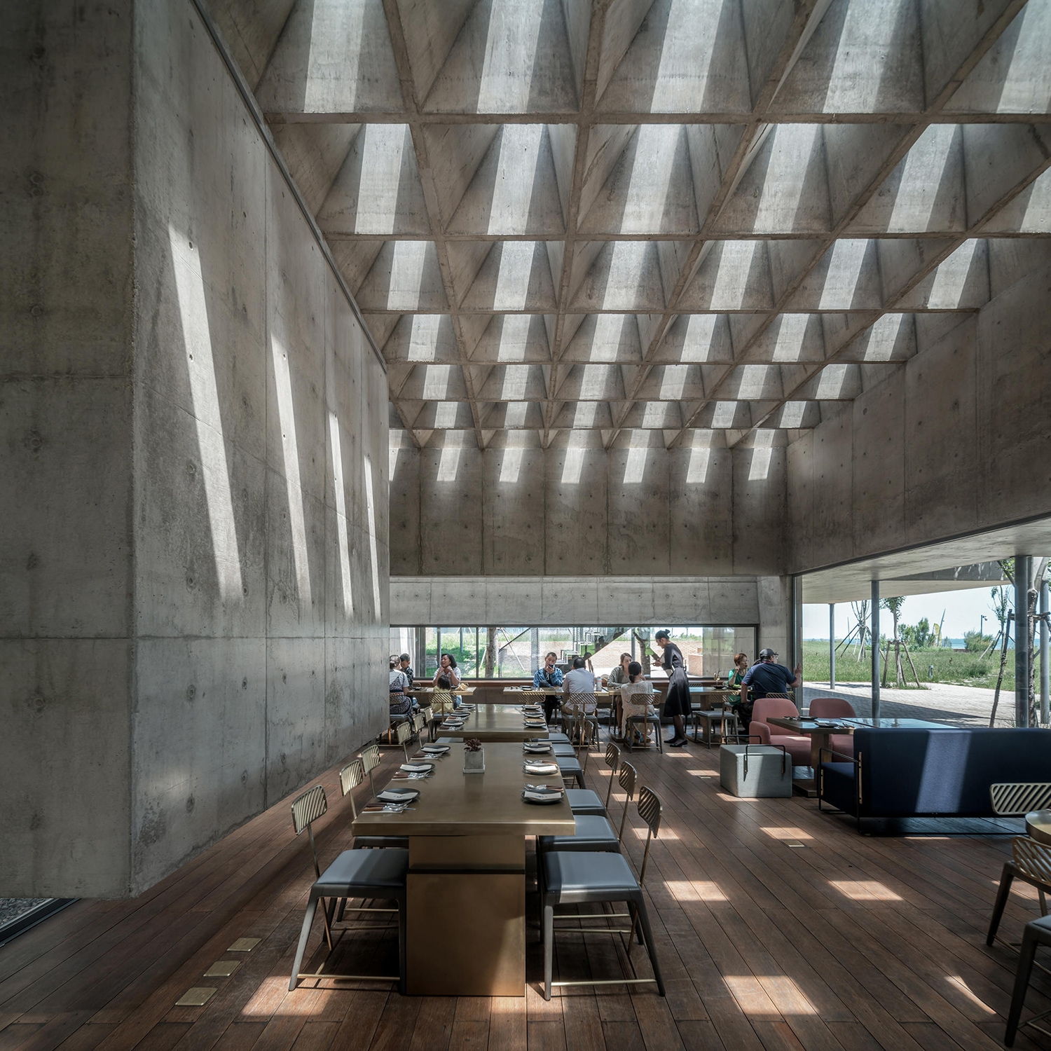Leggi la storia Fortune cooking: hot restaurant projects from China