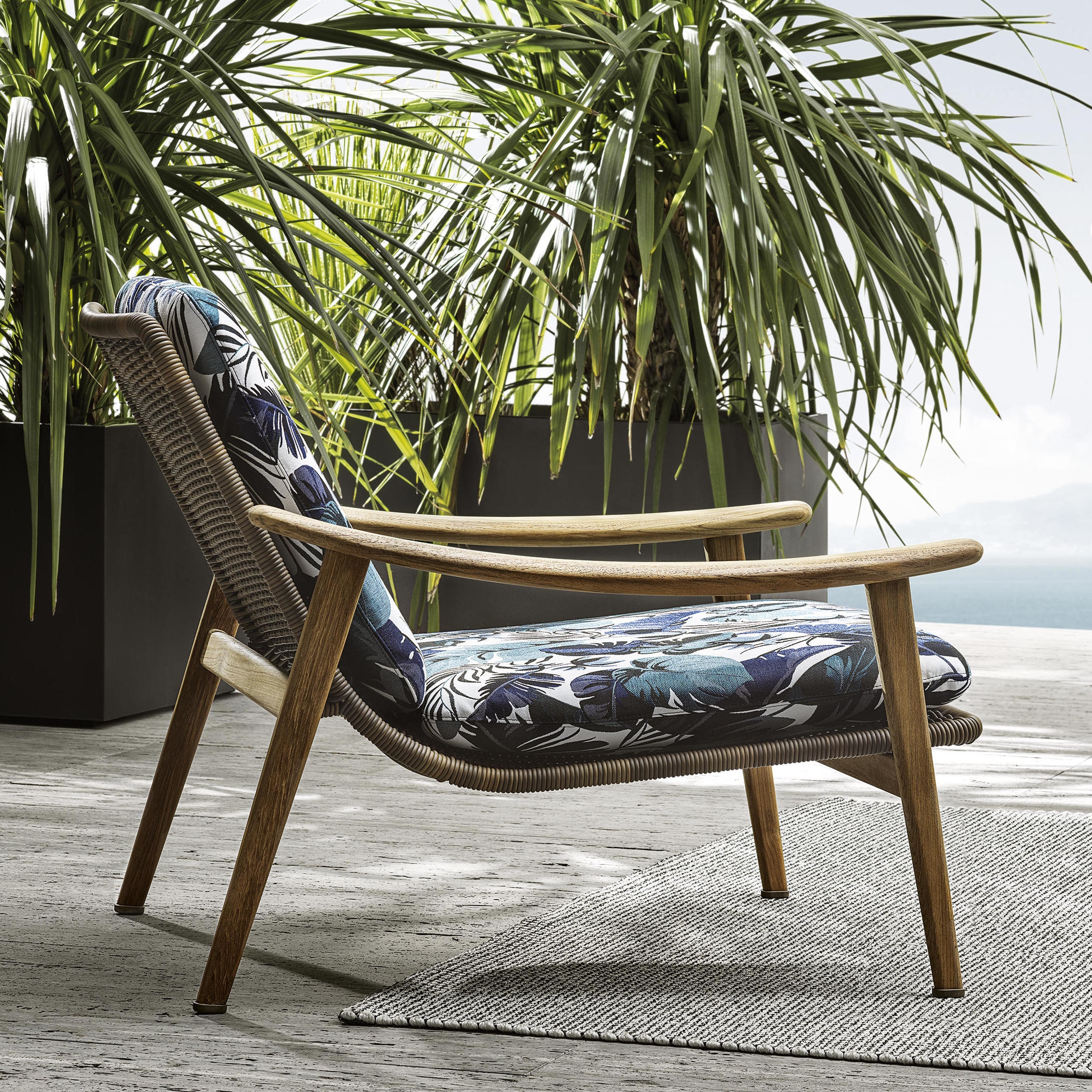 Read story Out is the new in: Minotti