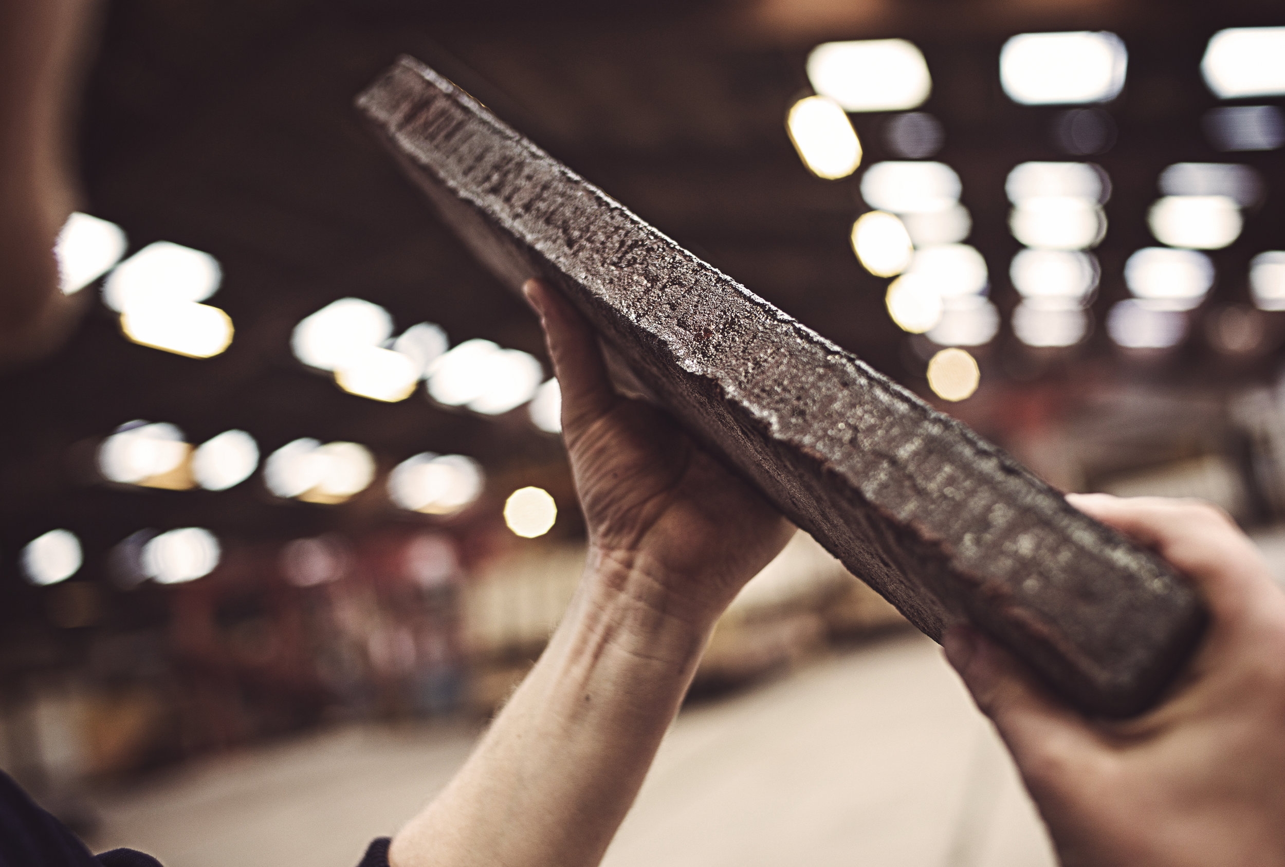 The natural inconsistency of the waterstruck brick creates a unique and distinctive expression 