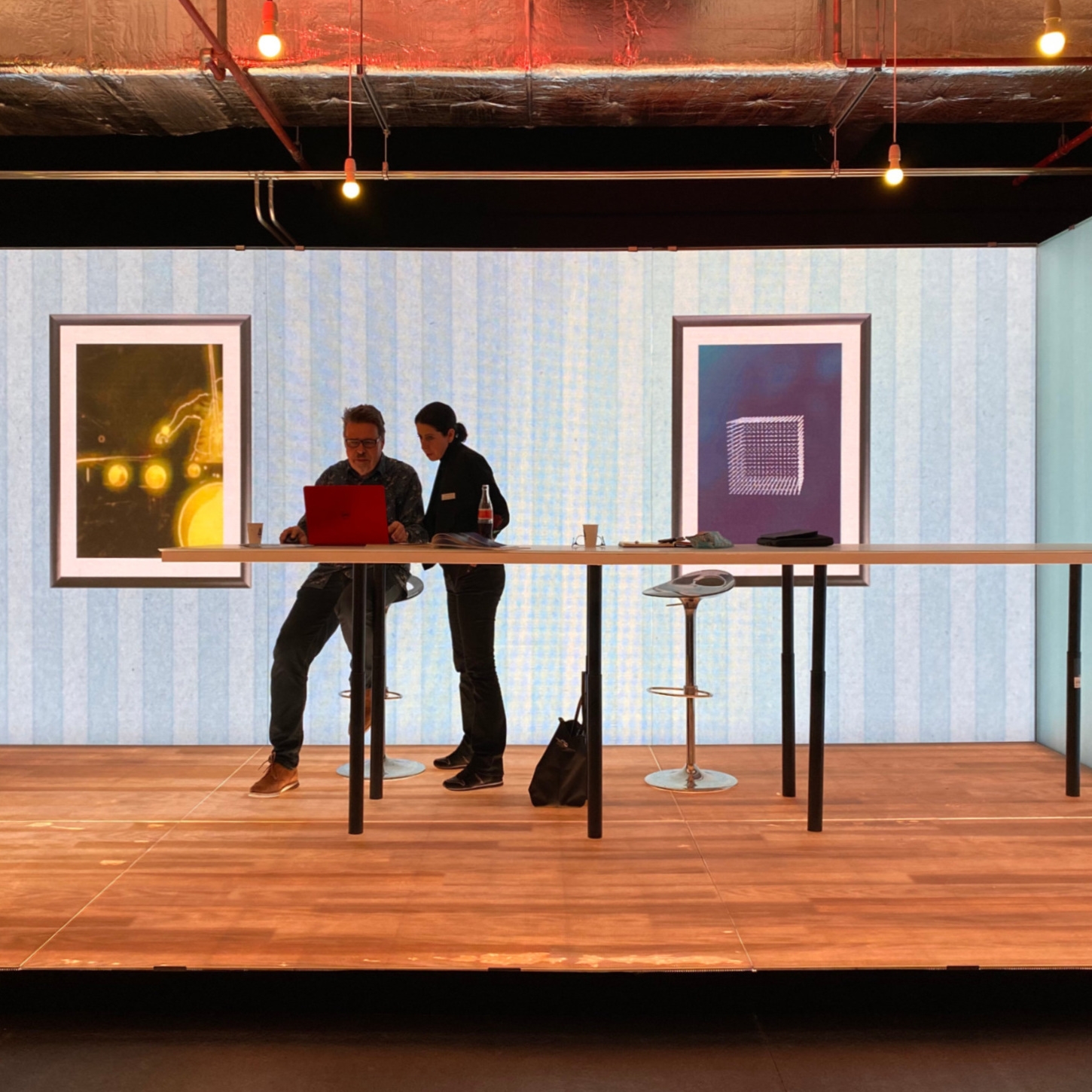 Lire l’histoire The writing’s on the wall: ASB GLASSFLOOR