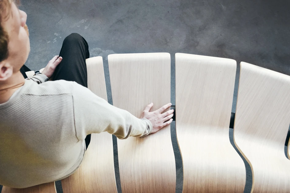 Designed for use in environments in constant 24-hour use, Ascent is constructed from individually-placed slats, treated with hard wax oil. Making it simple and efficient to clean and dry, while providing a natural warmth