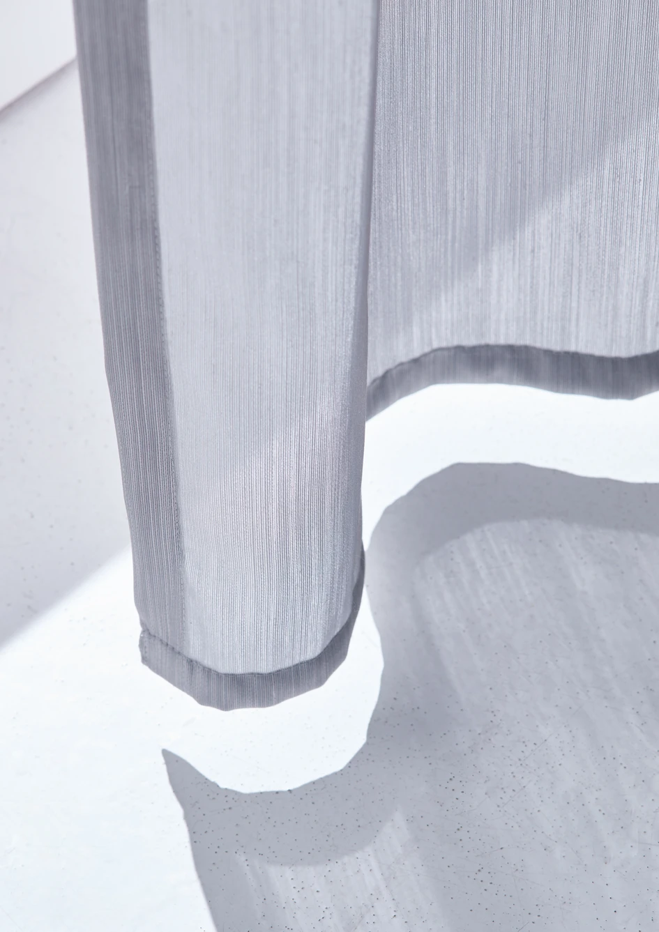 The CLOUD fabric has a particularly homely feel, making it ideal for the home office 