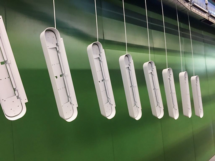 Gruppe: Metallverarbeitung und Apparatebau sind die Kernkompetenzen der Firma Schätti. Die Leuchtenproduktion macht dabei nur einen Teil aus