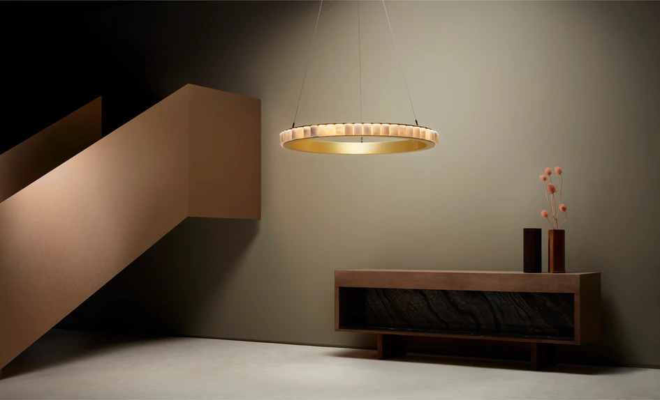 The medium-sized chandelier has a 600mm diameter, and the large one has a 1000mm diameter. Both have a commanding presence, and adapt to a variety of settings