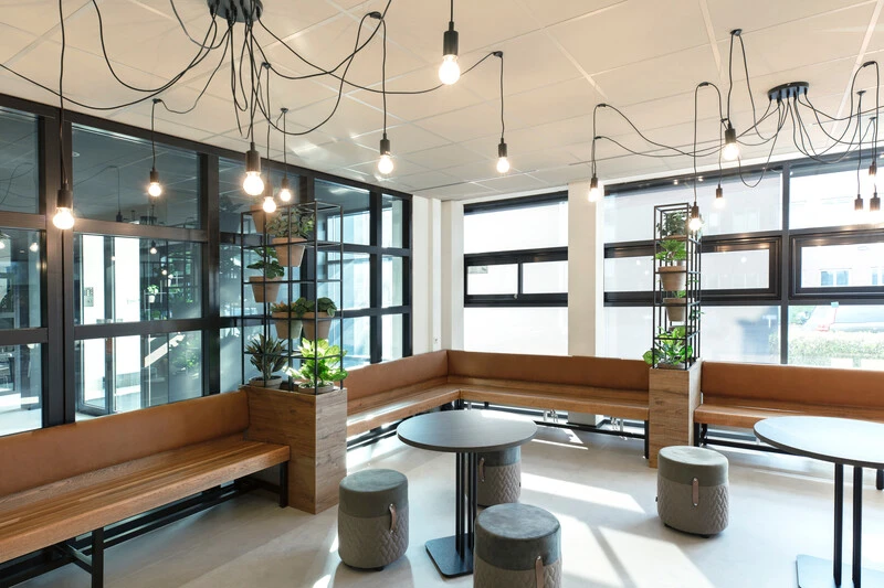 As well as daylight and natural materials, Rockfon acoustic ceiling panels can improve wellbeing through sound and atmosphere