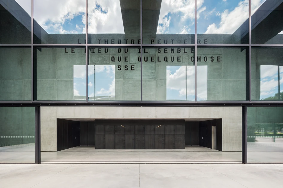 Anything is possible: the Théâtre Le Maillon in Strasbourg opens up new horizons with its atrium that becomes a performance setting itself