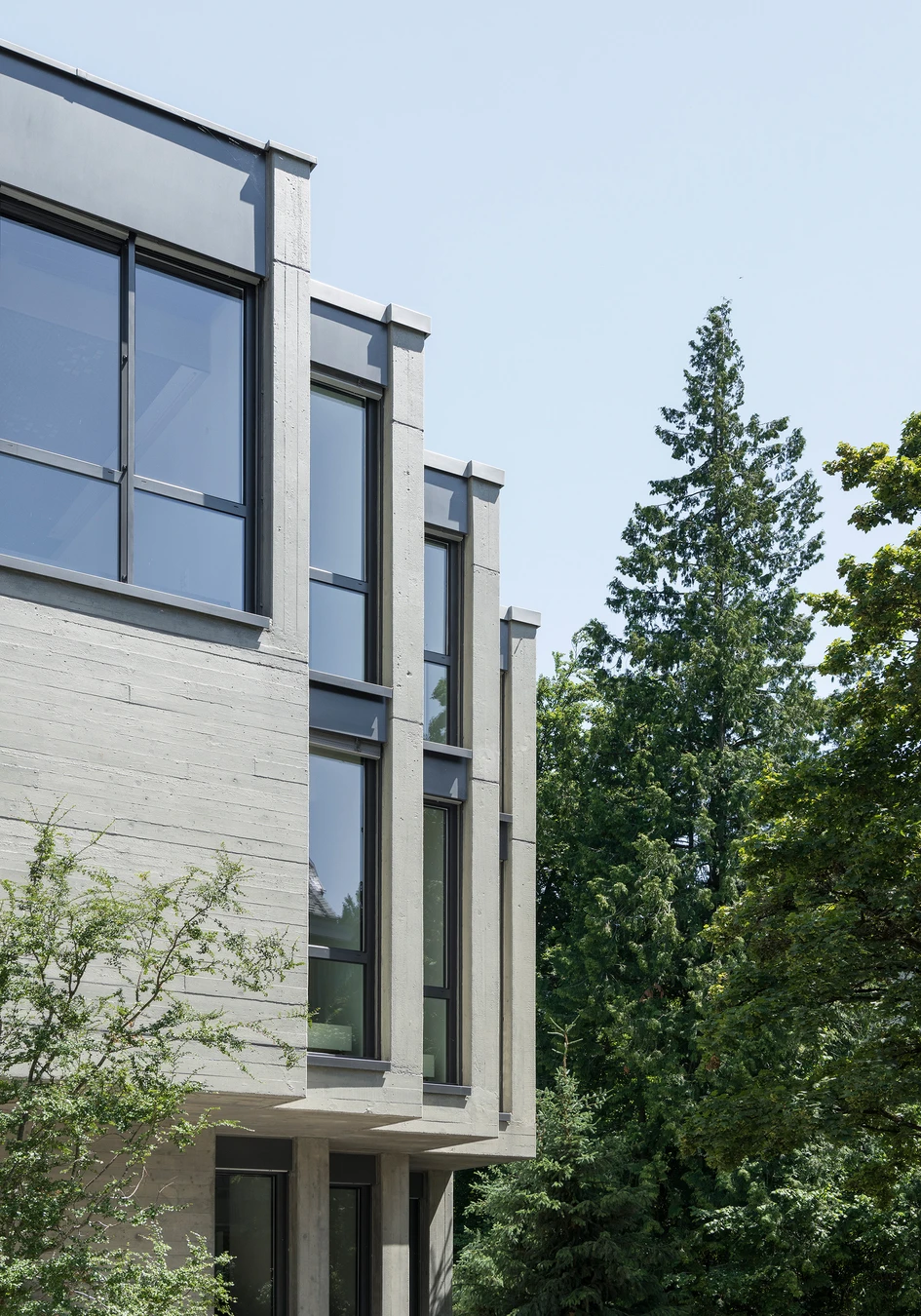 The historic building of the Schweizer Institut was renovated by Lippuner Sabbadini. The interior design came from CWP Consulting & Communication. © Beat Bühler