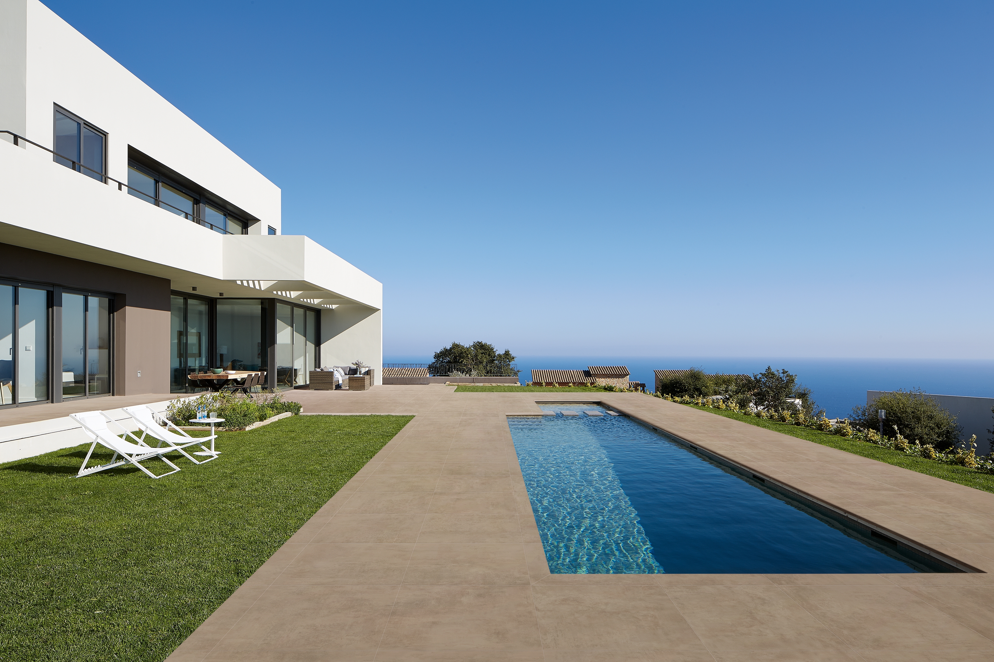 Atlas Concorde’s outdoor tiles differ from others pitched as touch enough to resist the elements. The concrete-look porcelain is durable and protective but also soft and sumptuous to sight and touch. Photo courtesy of Atlas Concorde