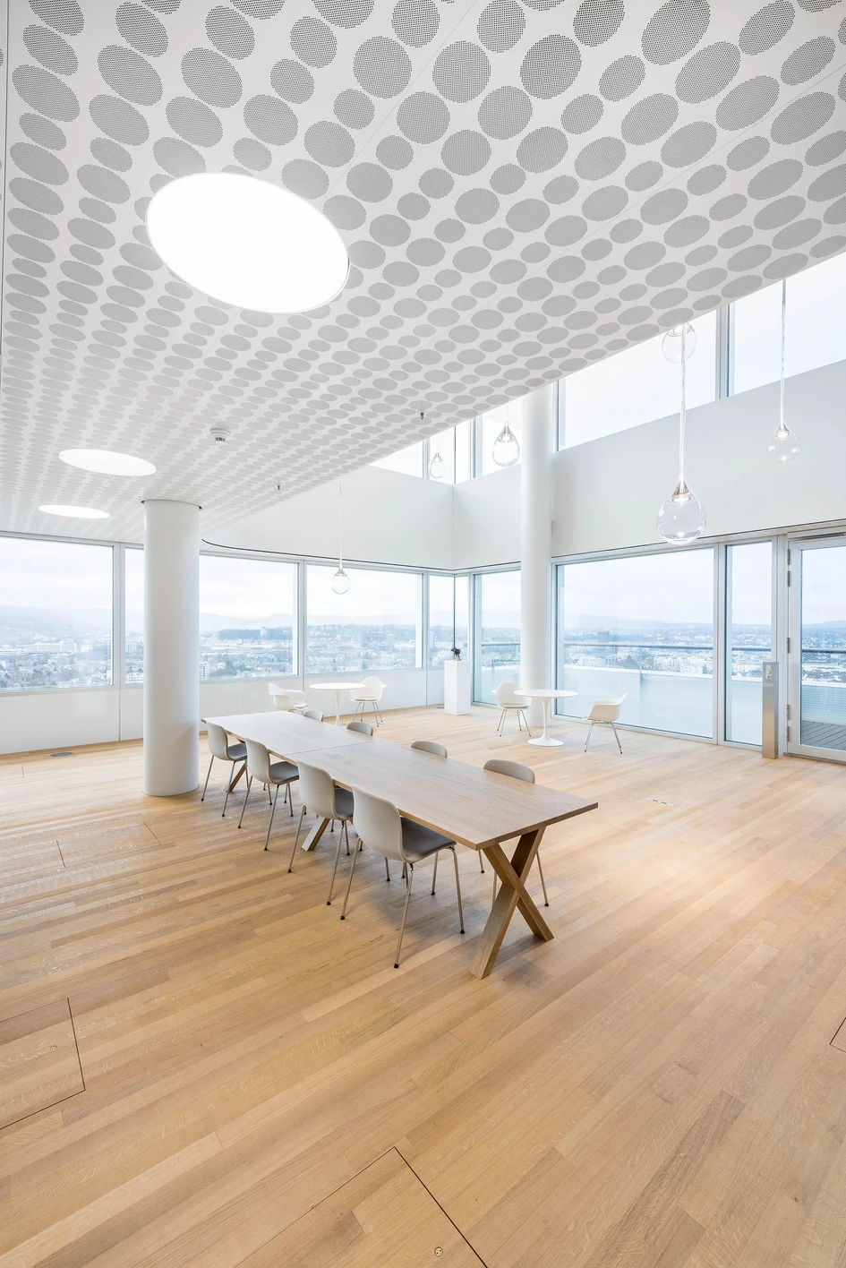 The Bespoke team's motto is: ‘You dream it and we will build it’. Depending on the project, very different planning steps are necessary, but the team always offers the right level of advice and support