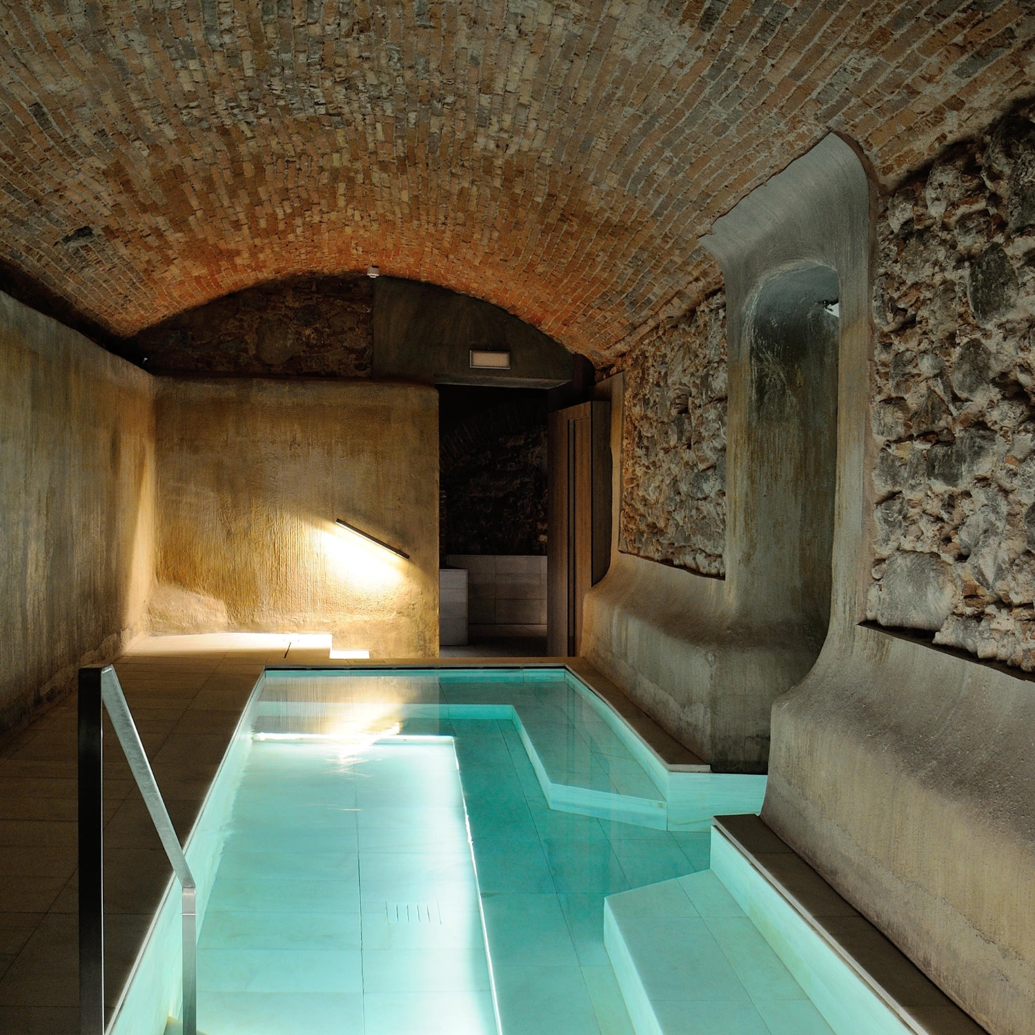 Lire l’histoire Back to the source: new spa and bathing facilities