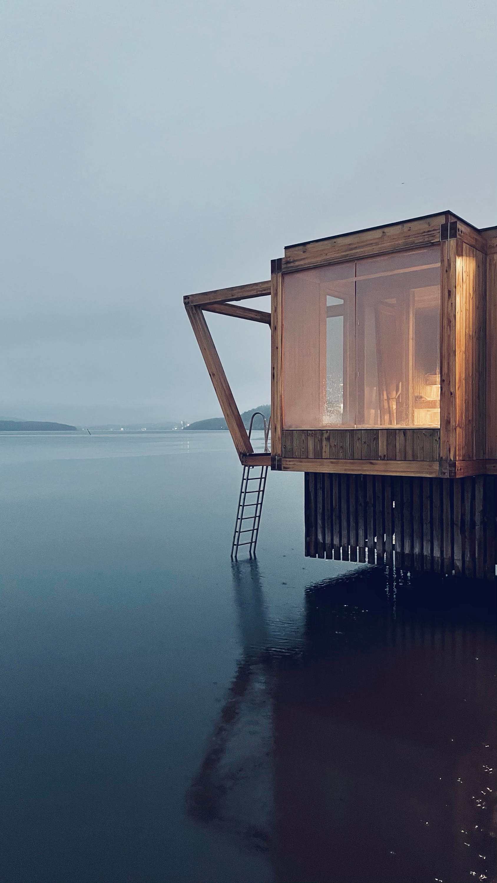Rintala Eggertsson Architects' FLYT Bathing Installations created instantly recognisable spa landmarks on the Moss shoreline by using angular timber forms. Photos: Ëdag Jenssen Moss (top), Ryan Coates