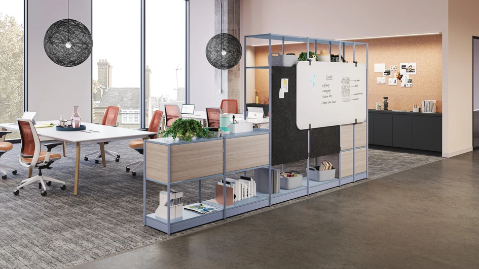 When utilised with project-based seating plans, the Flex system provides a framework that helps teams identify with the spaces they share 